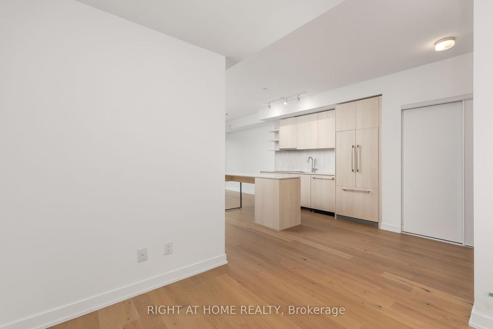 1161 Kingston Road Unit 305 - Condo photo 14 of 27 in Birch Cliff / Cliffside, Ontario