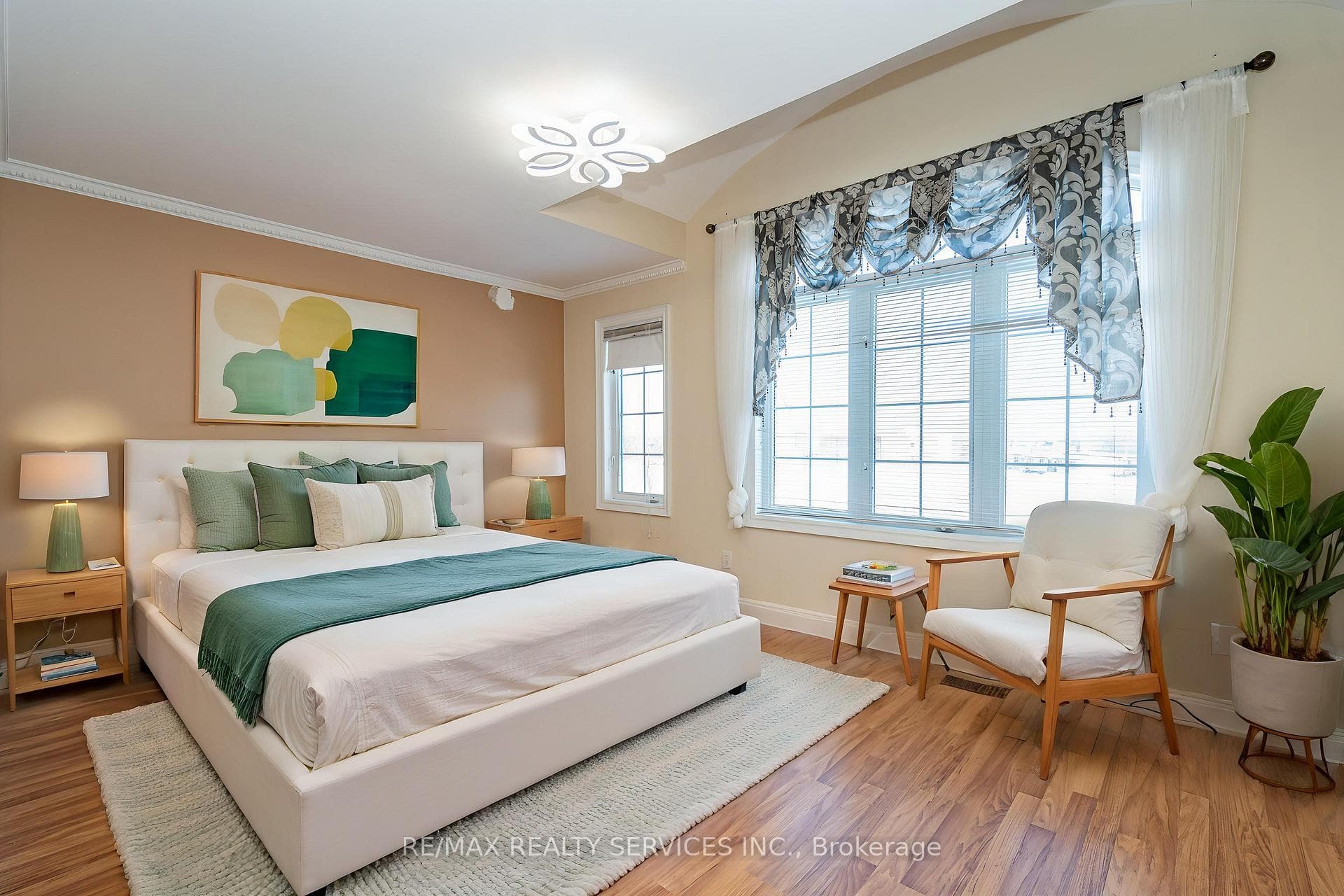 52 Mount Royal Circle - Detached photo 19 of 43 in Brampton, Ontario
