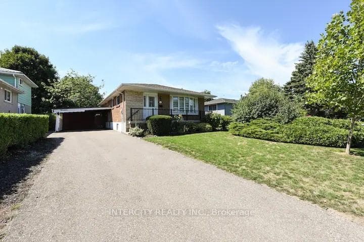 13 Armbro Avenue - home for sale in Brampton, Ontario
