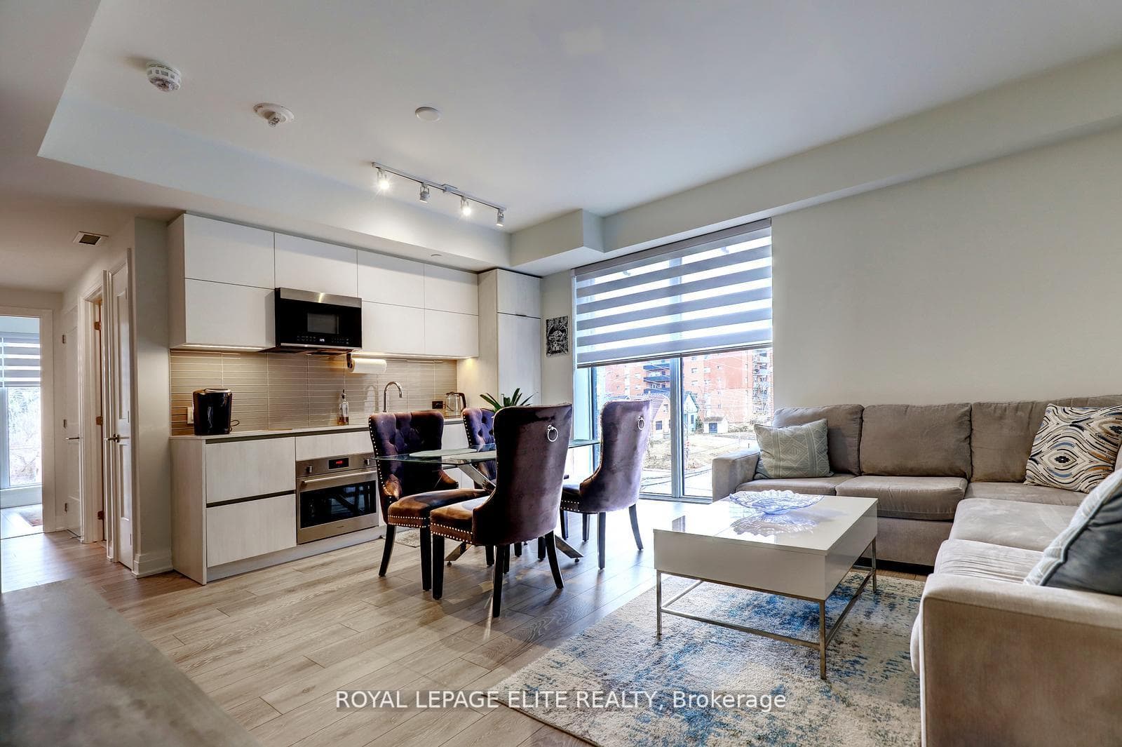 21 Park Street Unit 318 - Condo photo 4 of 27 in Mississauga, Ontario