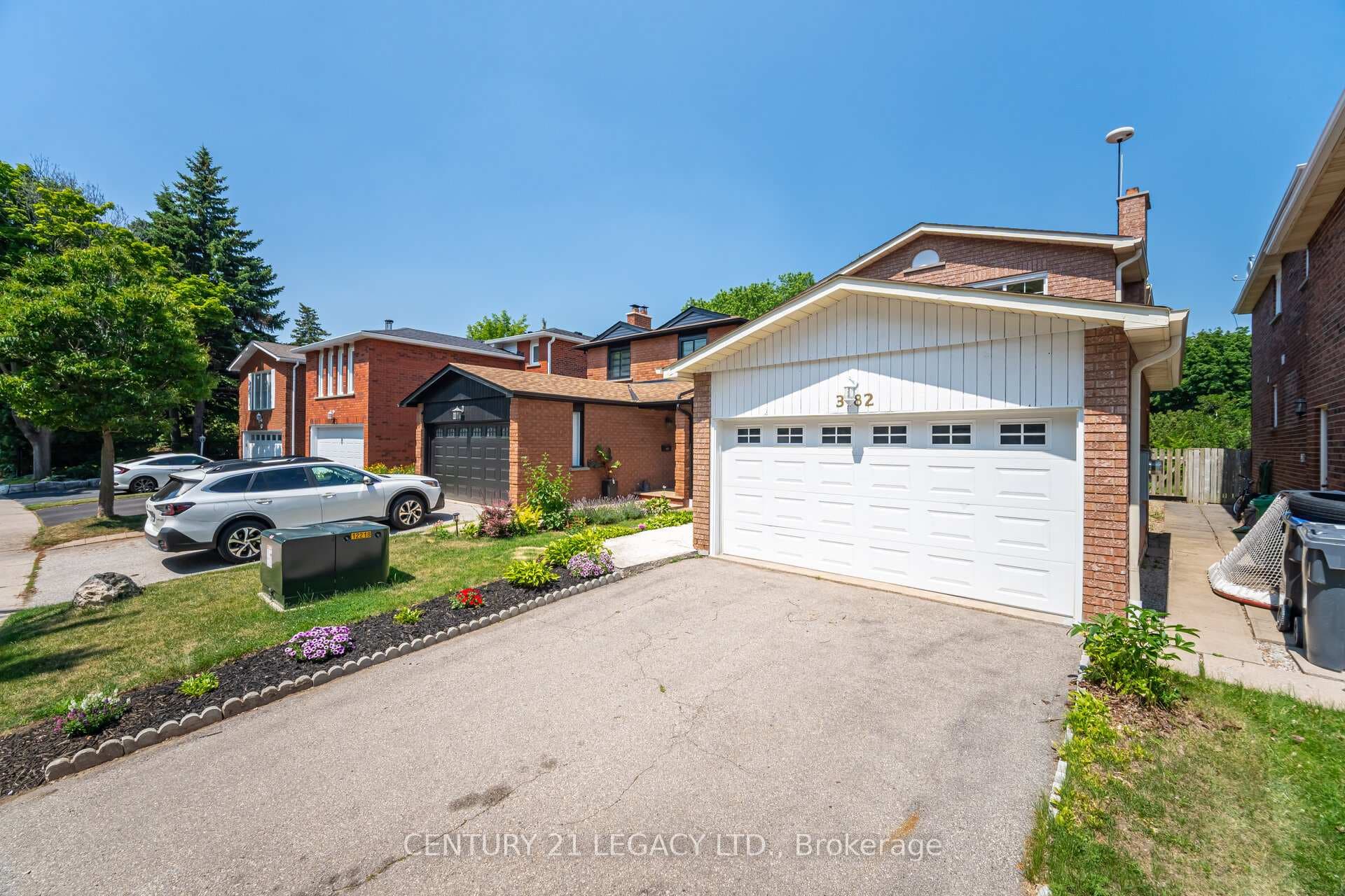 3182 Bracknell Crescent - Detached photo 3 of 45 in Mississauga, Ontario