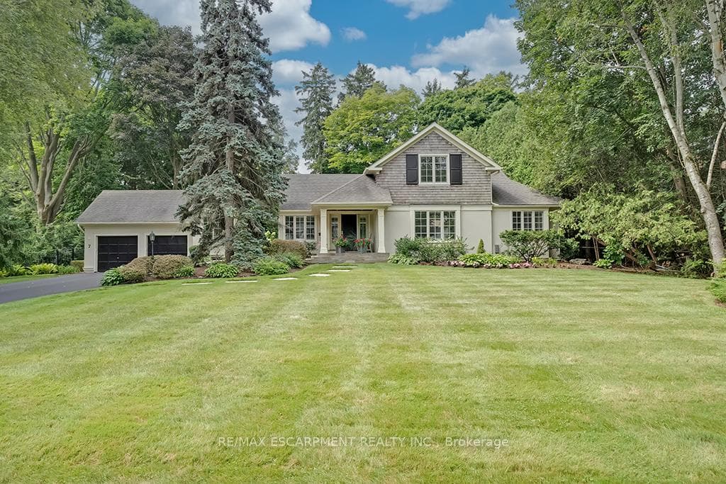 7 Colonial Crescent - Detached photo 3 of 49 in Oakville, Ontario