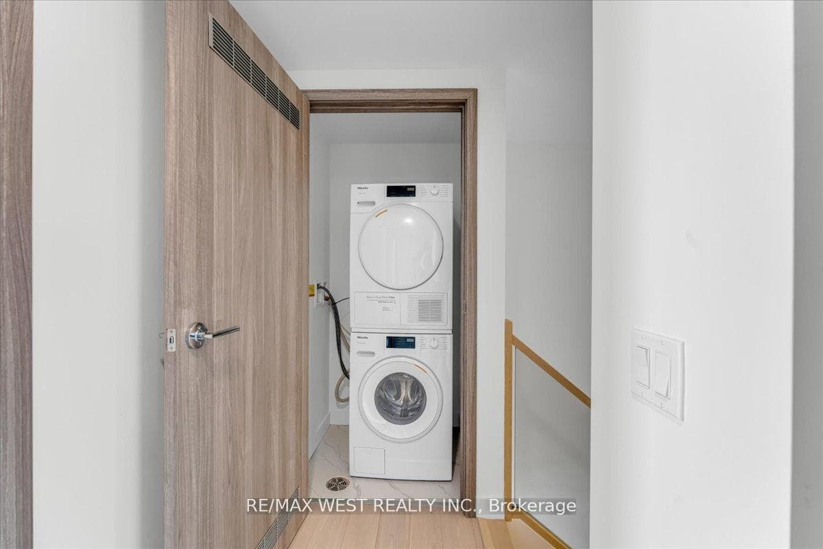 1 Concord Cityplace Way Unit 5709 - Condo photo 24 of 44 in Downtown Toronto / Waterfront, Ontario