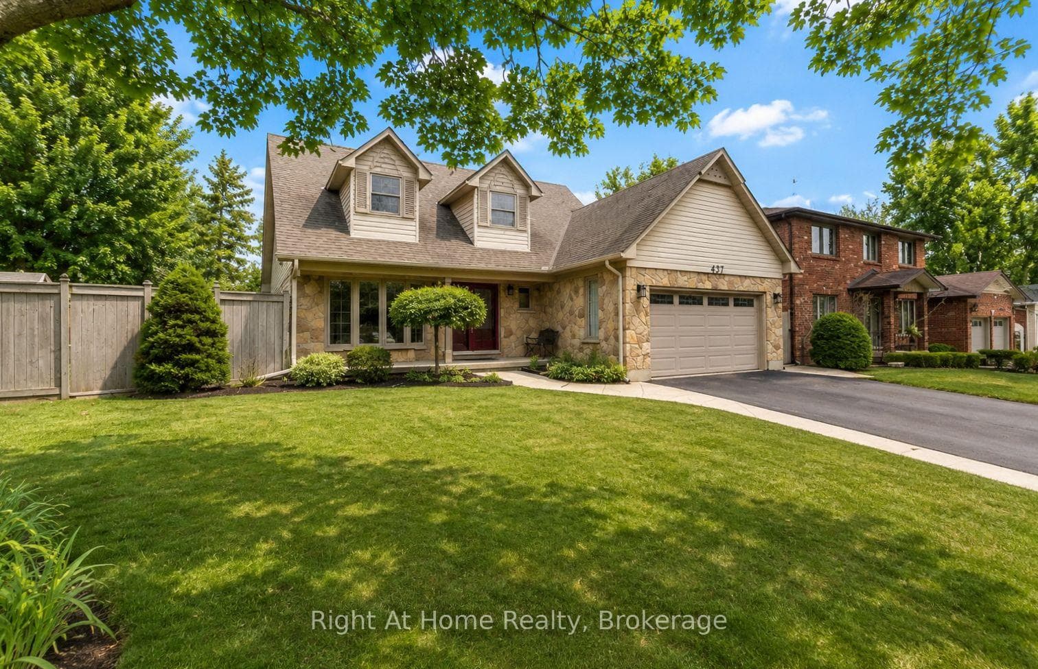 437 Shoreacres Road - Detached photo 3 of 50 in Burlington, Ontario