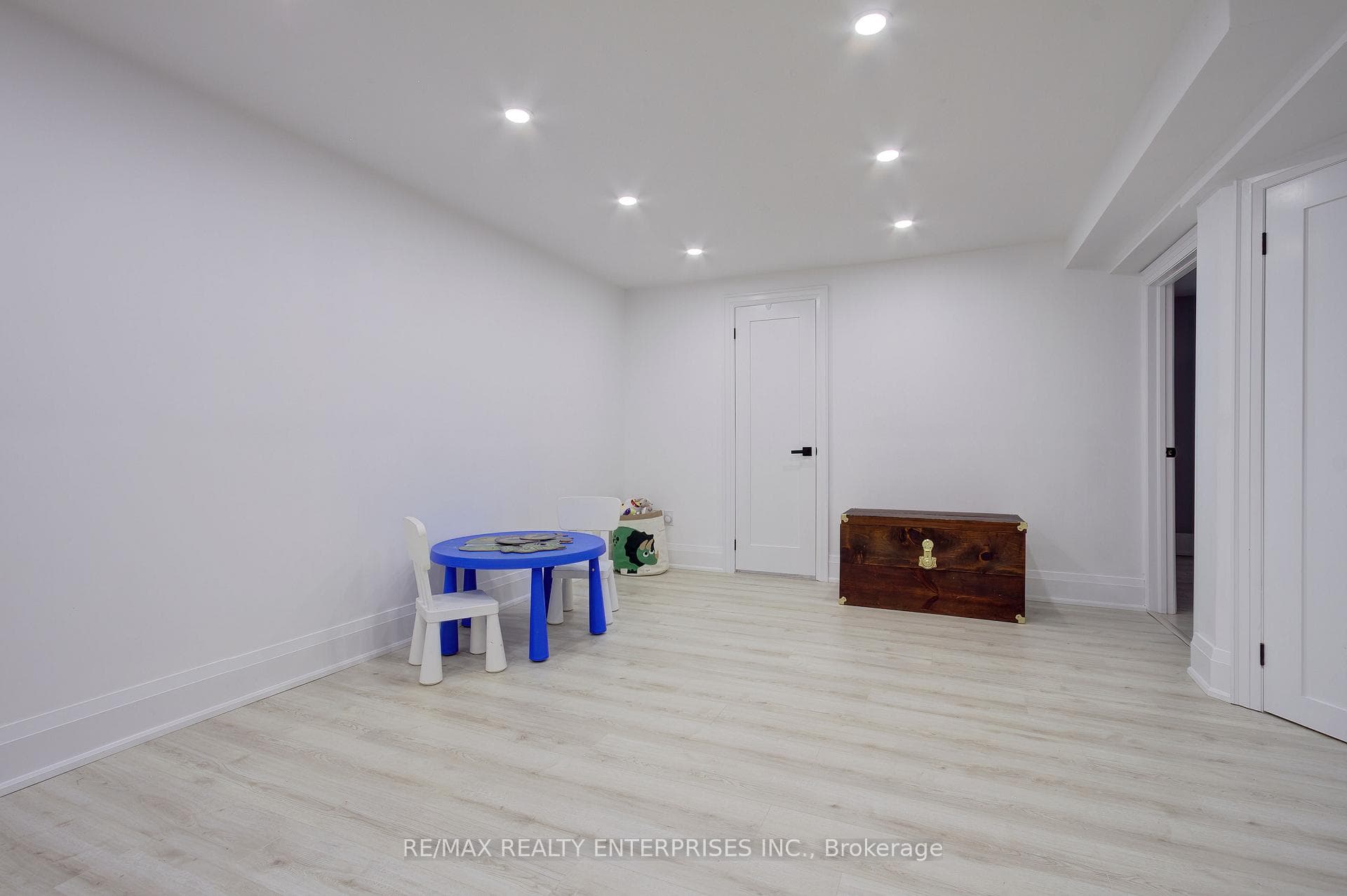 193 Teddington Place - Detached photo 41 of 50 in Burlington, Ontario