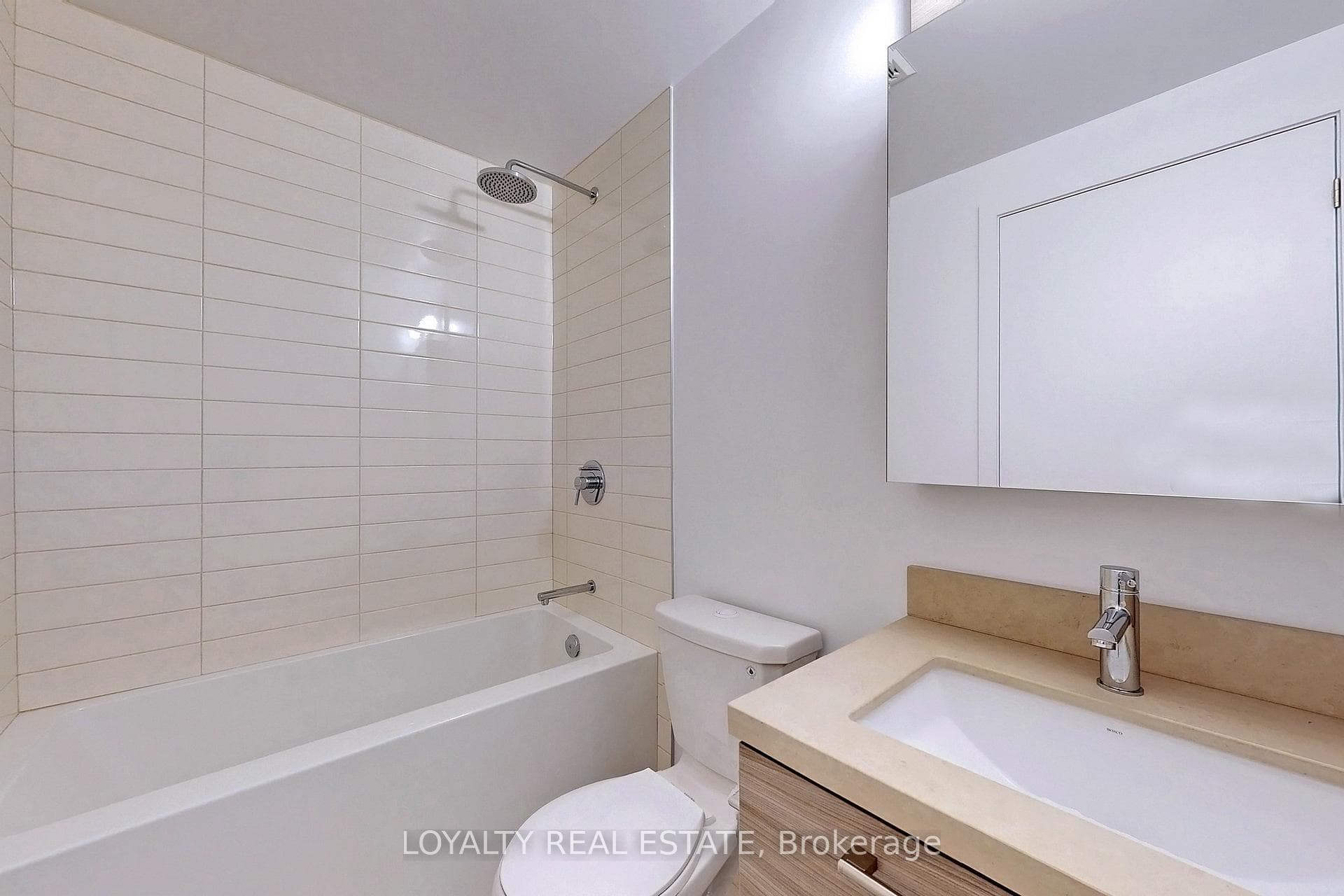 2221 Yonge Street Unit 1705 - Condo photo 27 of 46 in Leaside / Davisville, Ontario