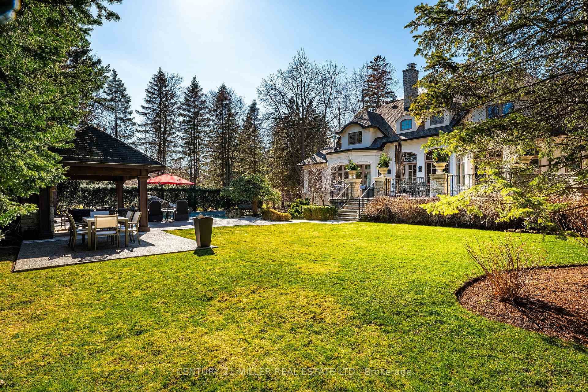 2096 Lakeshore Road - Detached photo 44 of 48 in Oakville, Ontario
