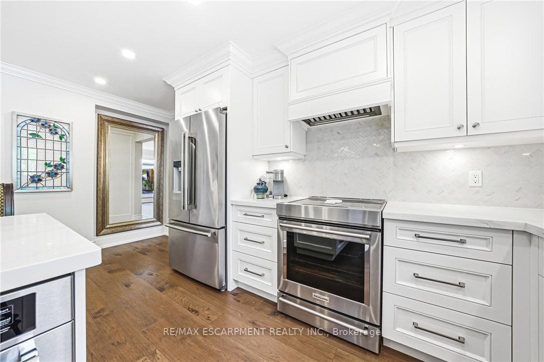 33 Golfview Crescent - Detached photo 9 of 50 in Hamilton, Ontario