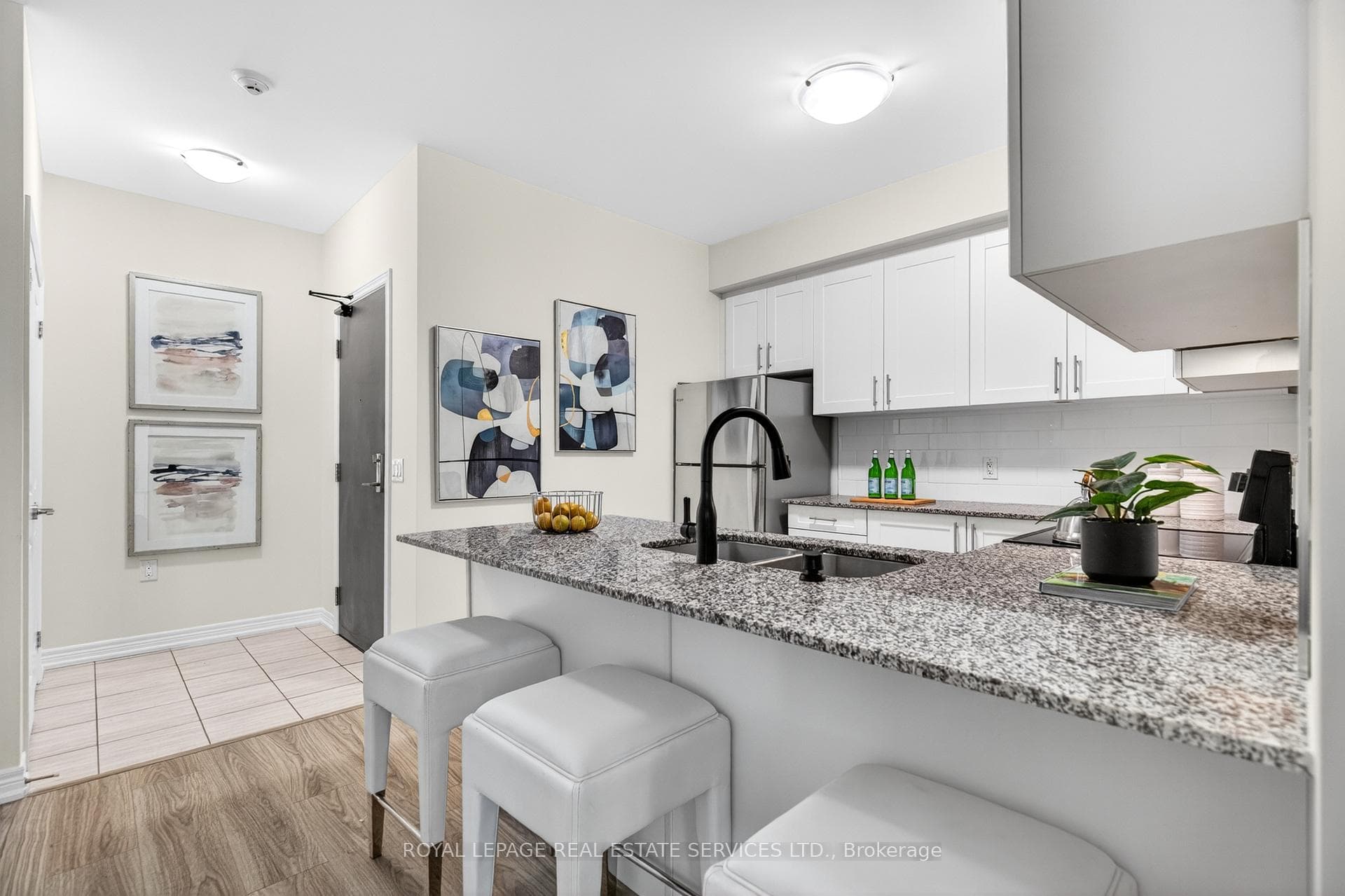 2370 Khalsa Gate Unit 304 - Condo photo 5 of 28 in Oakville, Ontario