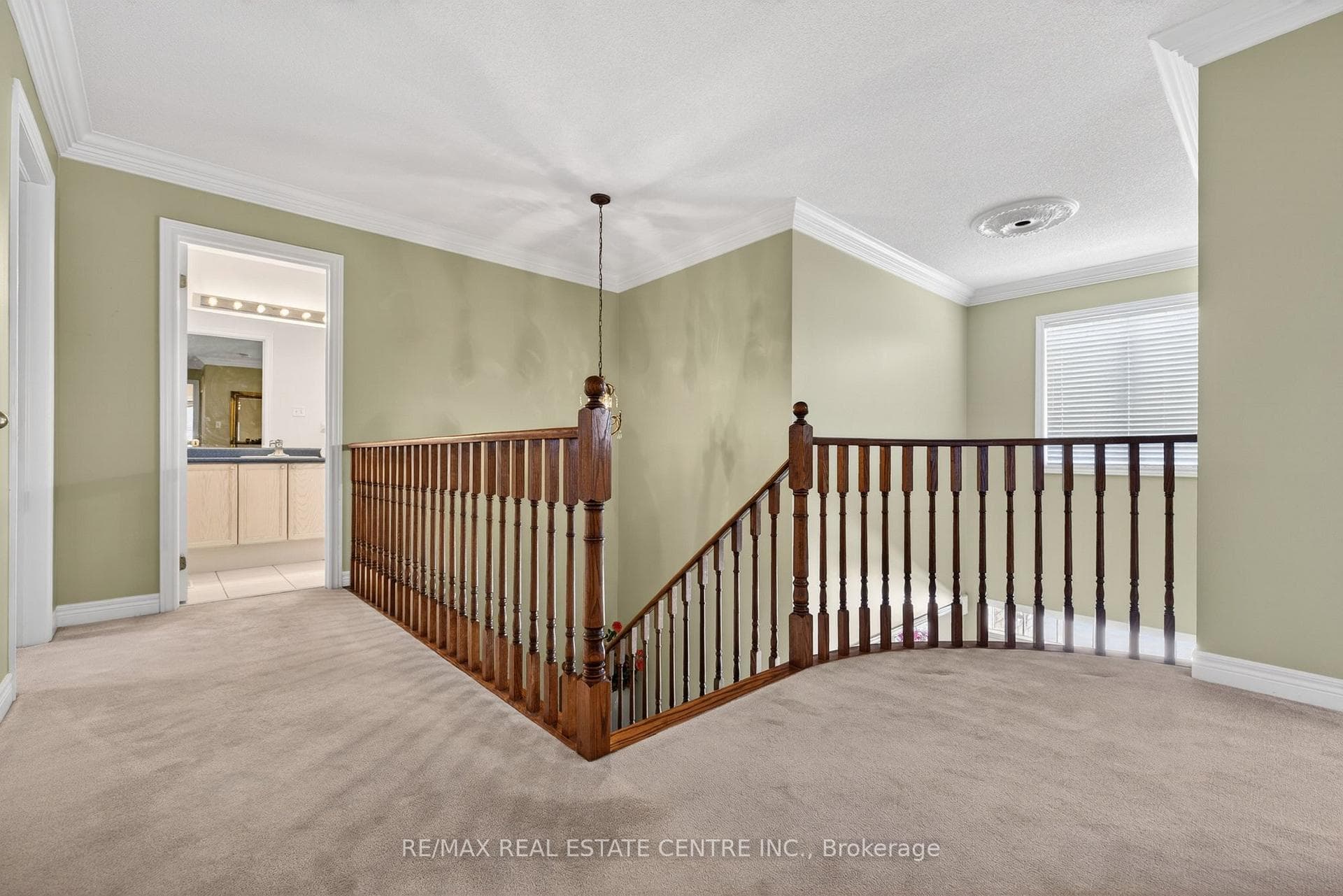 1022 Laidlaw Drive - Detached photo 25 of 50 in Milton, Ontario