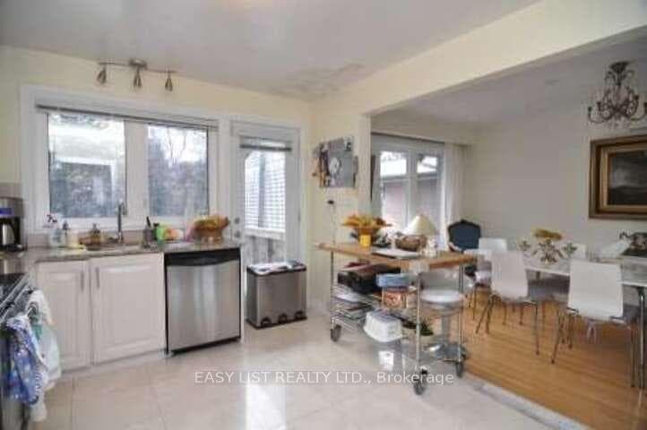 41 Churchill Avenue - Detached photo 16 of 22 in Thornhill / Willowdale, Ontario