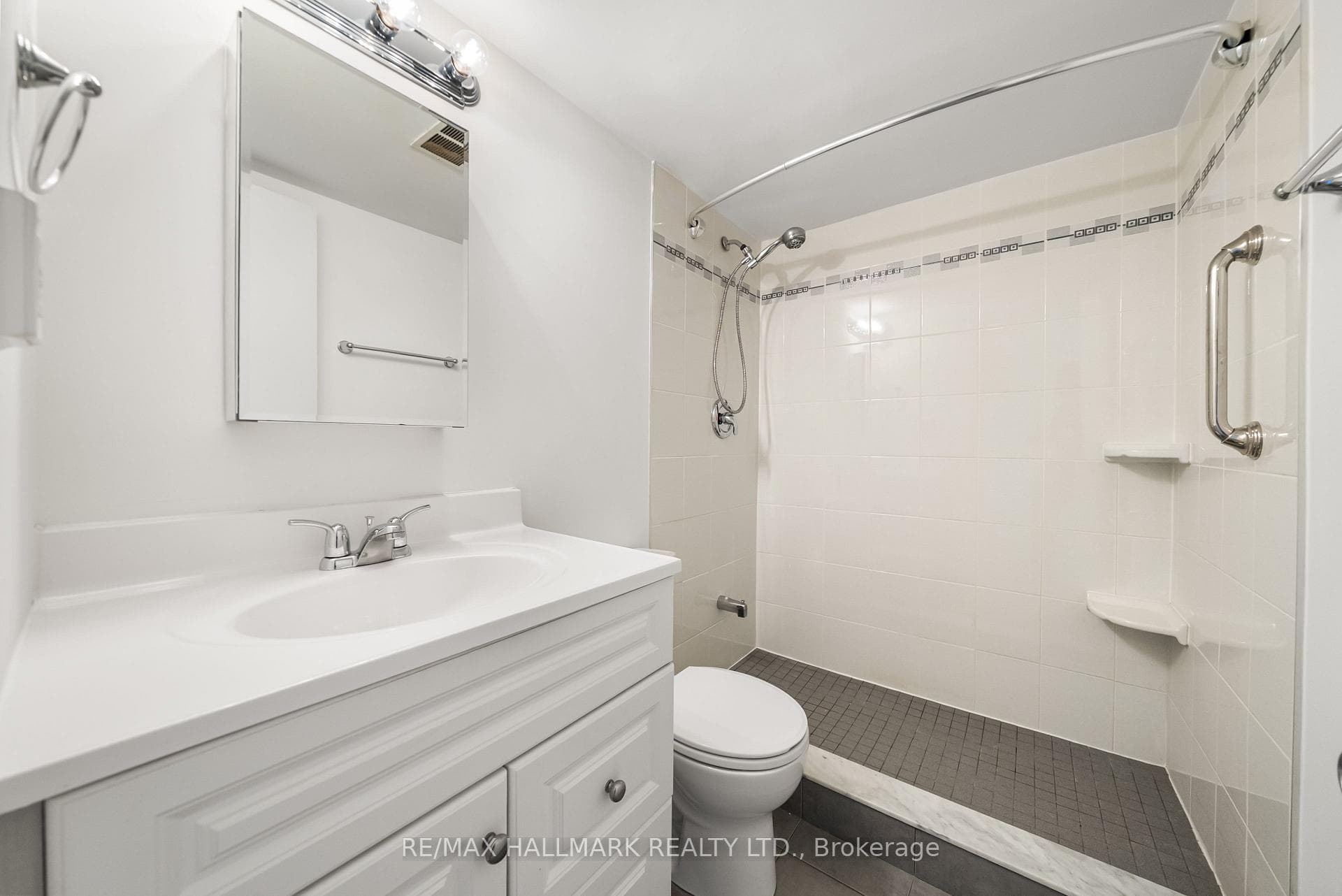 40 Homewood Avenue Unit 3112 - Condo photo 15 of 23 in Regent Park / Cabbagetown / St. James Town, Ontario