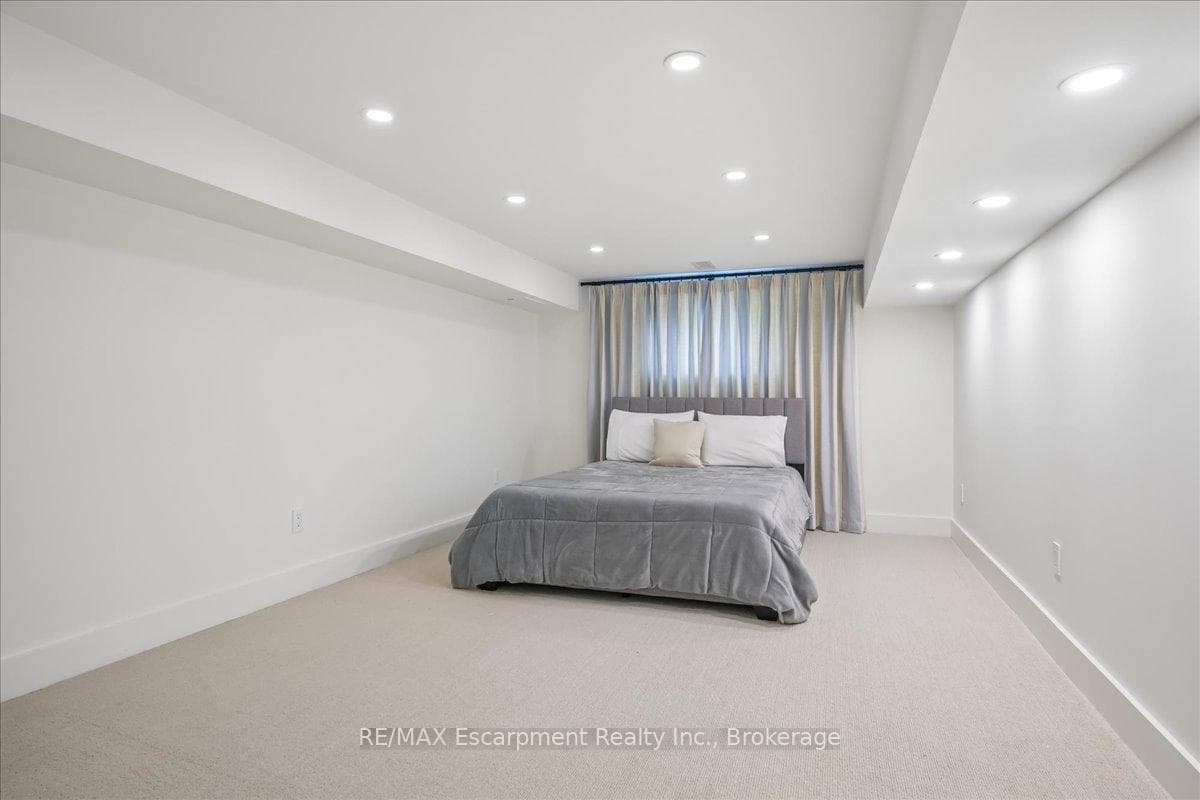 549 Jeanette Drive - Detached photo 35 of 39 in Oakville, Ontario