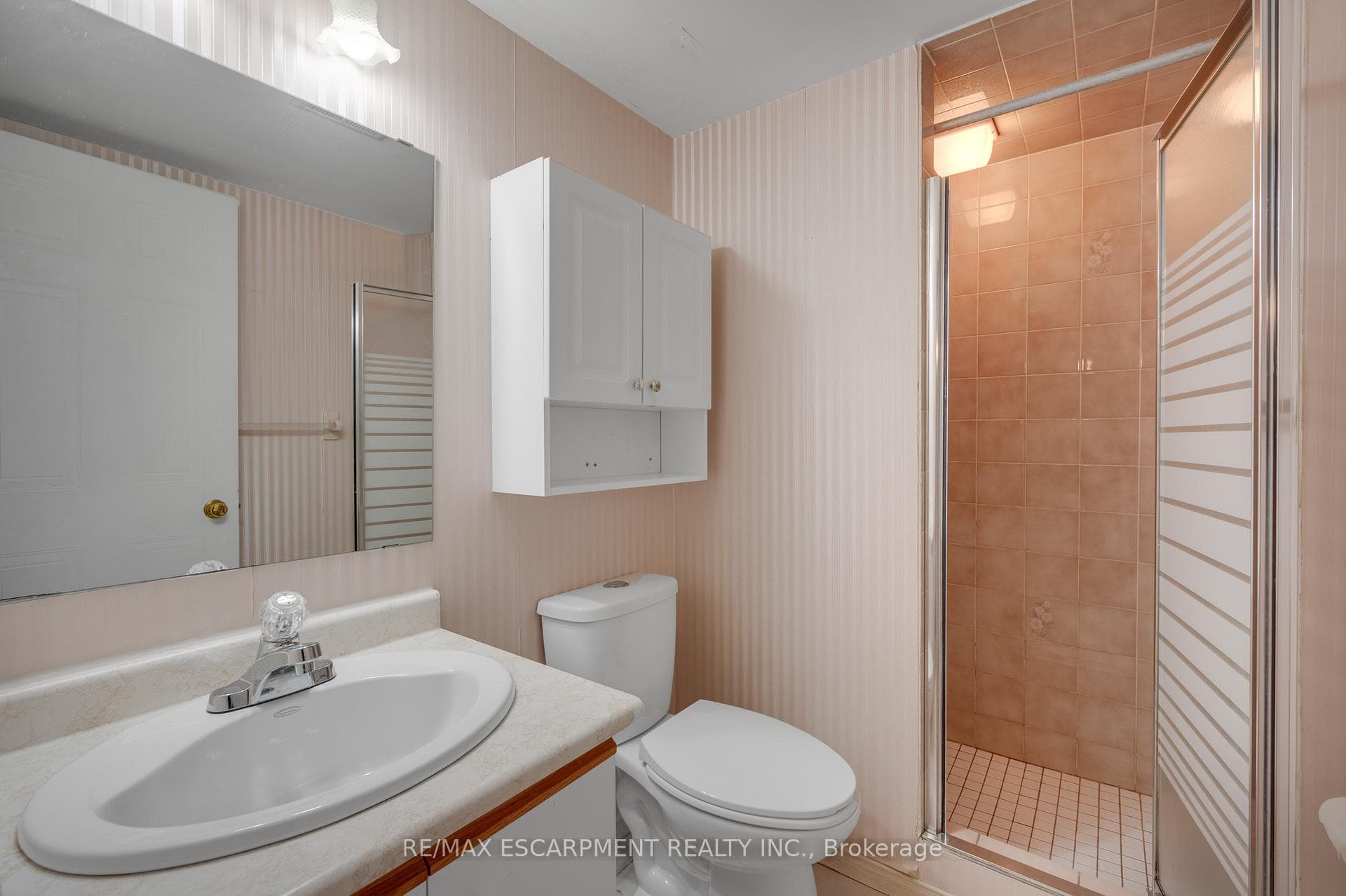 5070 Pinedale Avenue Unit 302 - Condo photo 16 of 36 in Burlington, Ontario