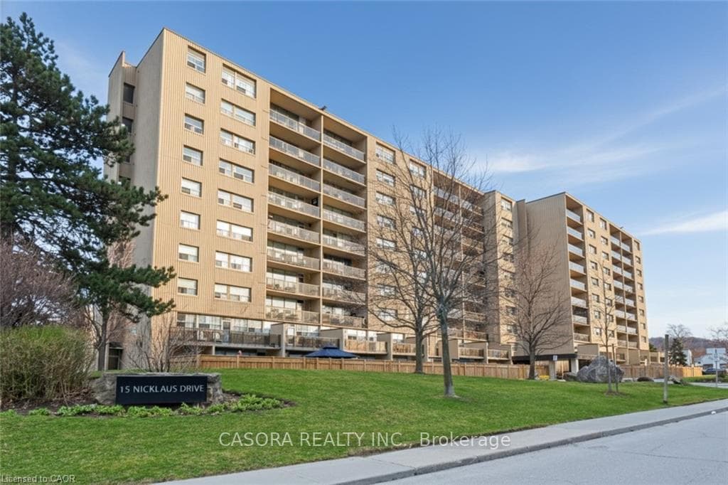 15 NICKLAUS Drive Unit 11 - home for sale in Hamilton, Ontario