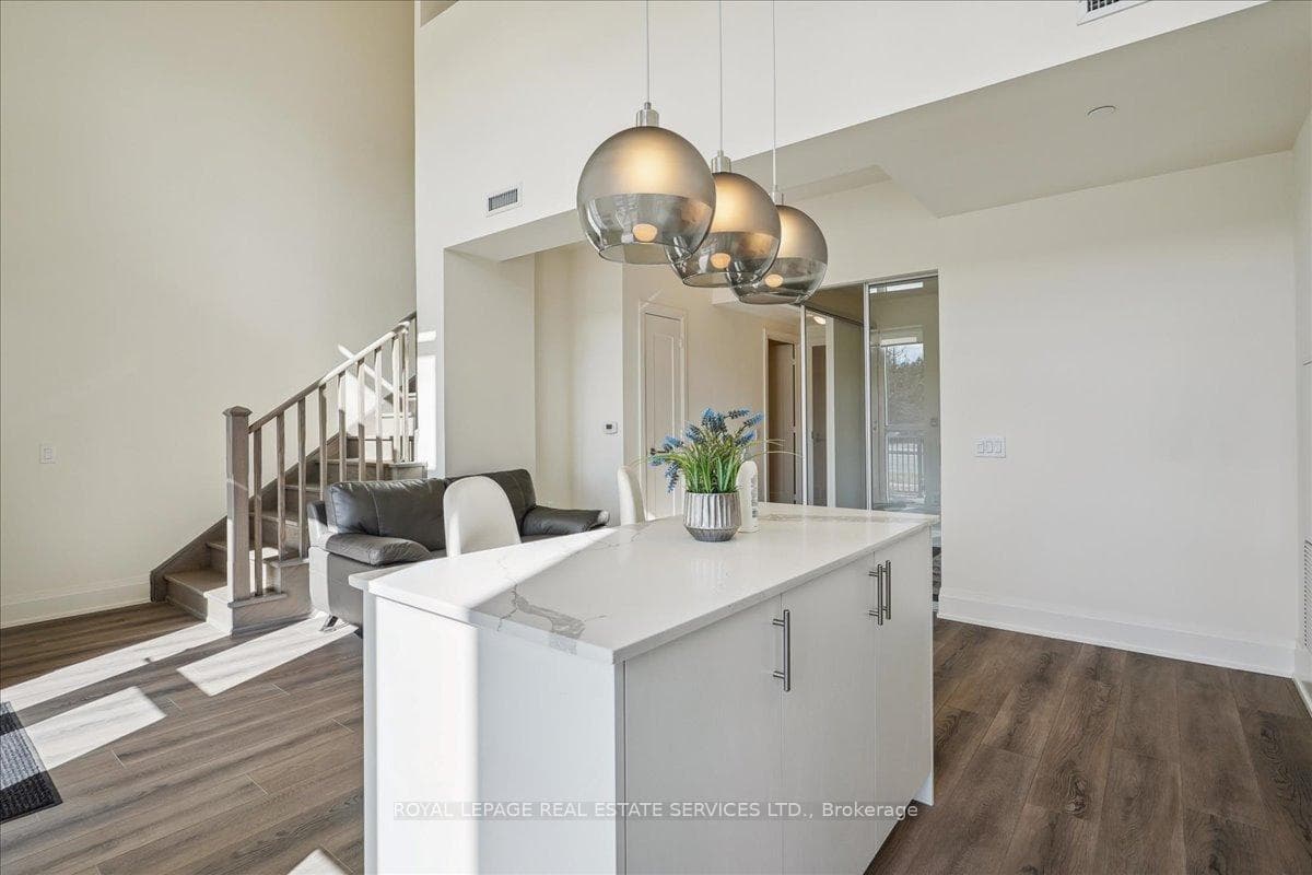 509 Dundas Street Unit 103 - Condo photo 6 of 40 in Oakville, Ontario