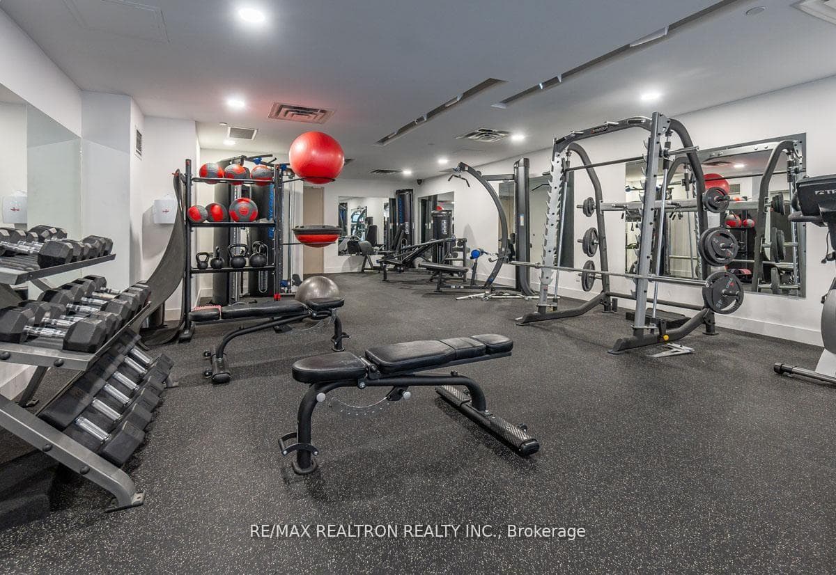 15 Bruyeres Mews Unit 1008 - Condo photo 32 of 33 in Downtown Toronto / Waterfront, Ontario