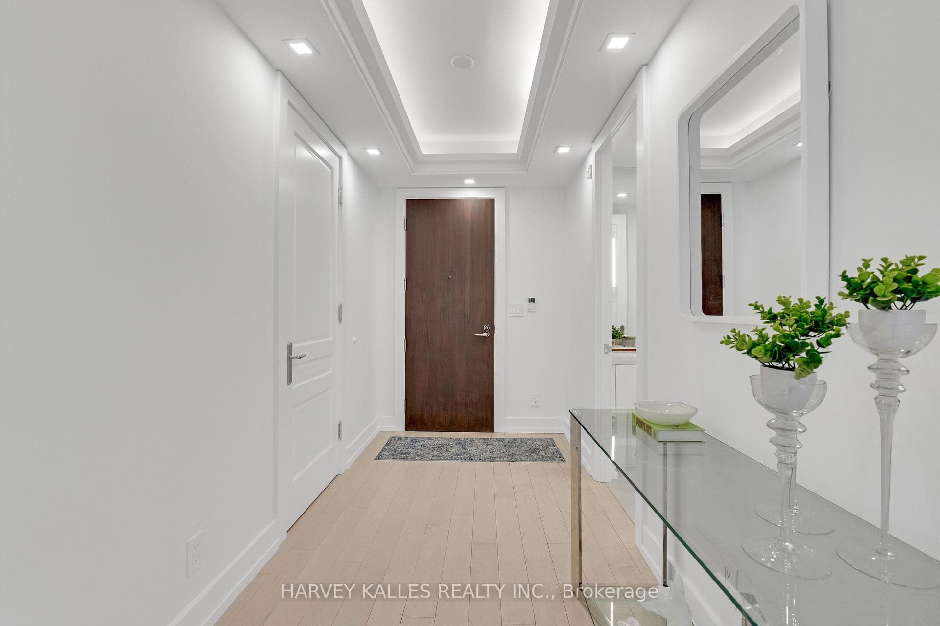 10 Bellair Street Unit 603 - Condo photo 4 of 38 in Annex / Yorkville / Summerhill, Ontario