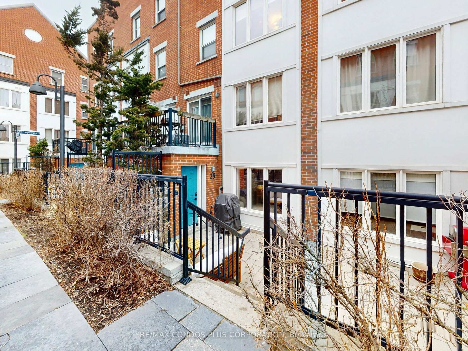 29 Florence Wyle Lane Unit 38 - Condo photo 4 of 43 in Riverdale / Leslieville, Ontario