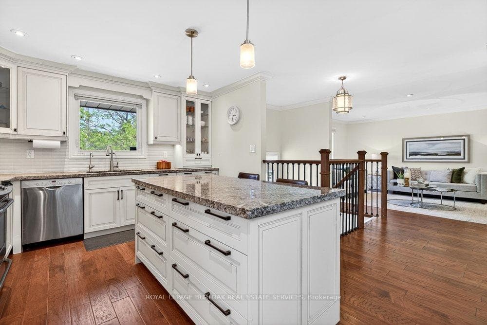 758 Francis Road - Detached photo 13 of 50 in Burlington, Ontario