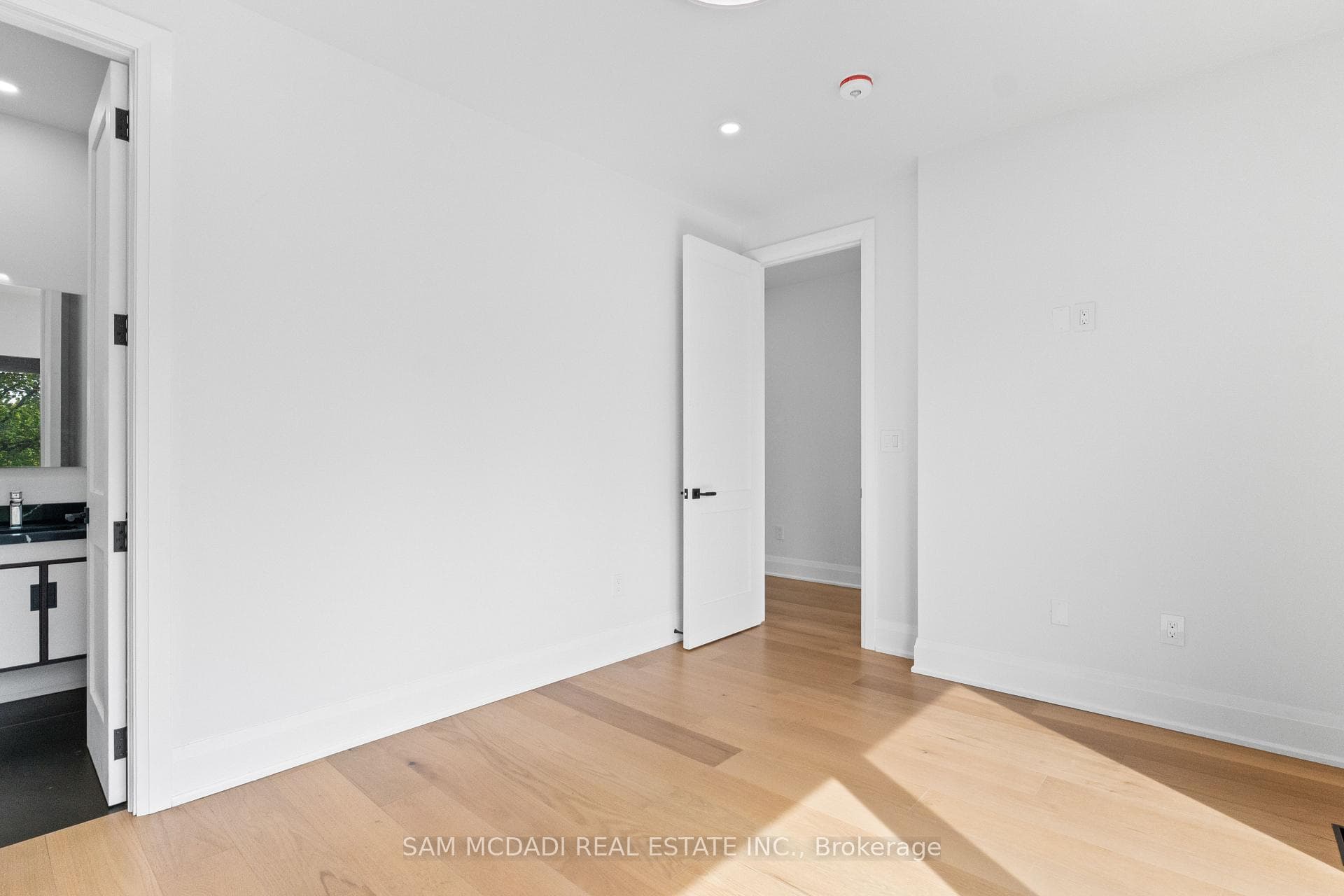 9 Earl Street - Detached photo 29 of 47 in Mississauga, Ontario