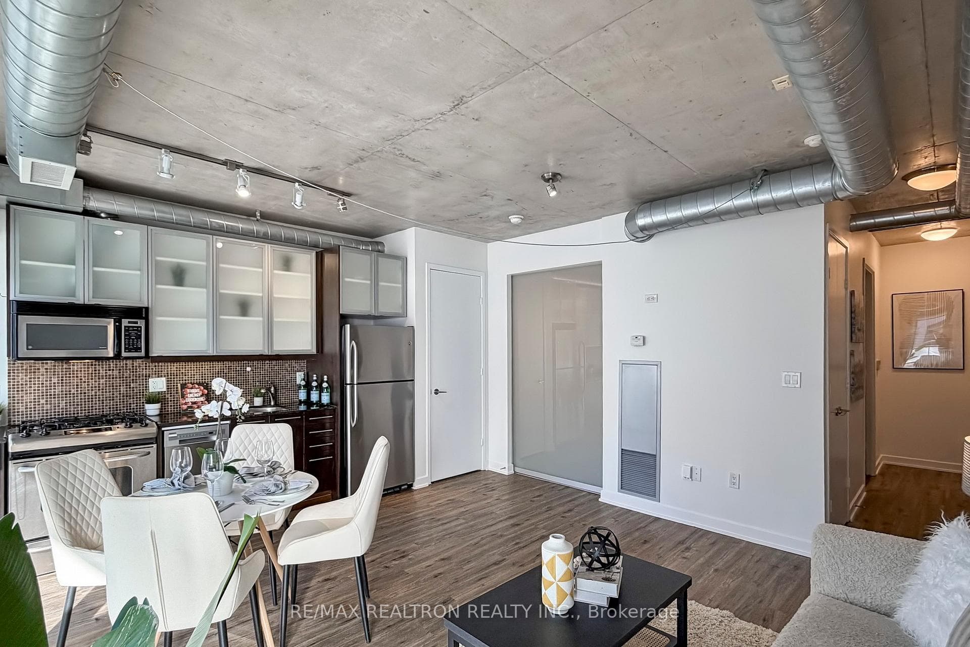 533 Richmond Street Unit 408 - Condo photo 8 of 23 in Downtown Toronto / Waterfront, Ontario