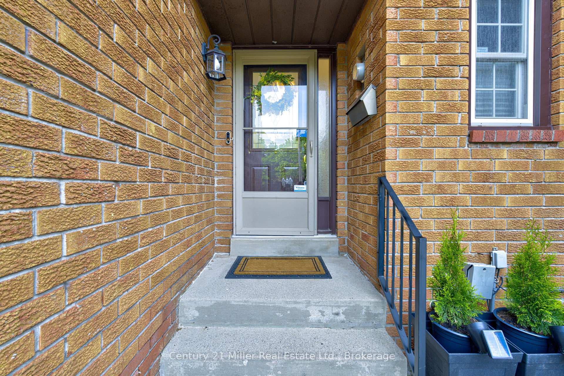 2256 MARGOT Street - Townhouse photo 3 of 46 in Oakville, Ontario
