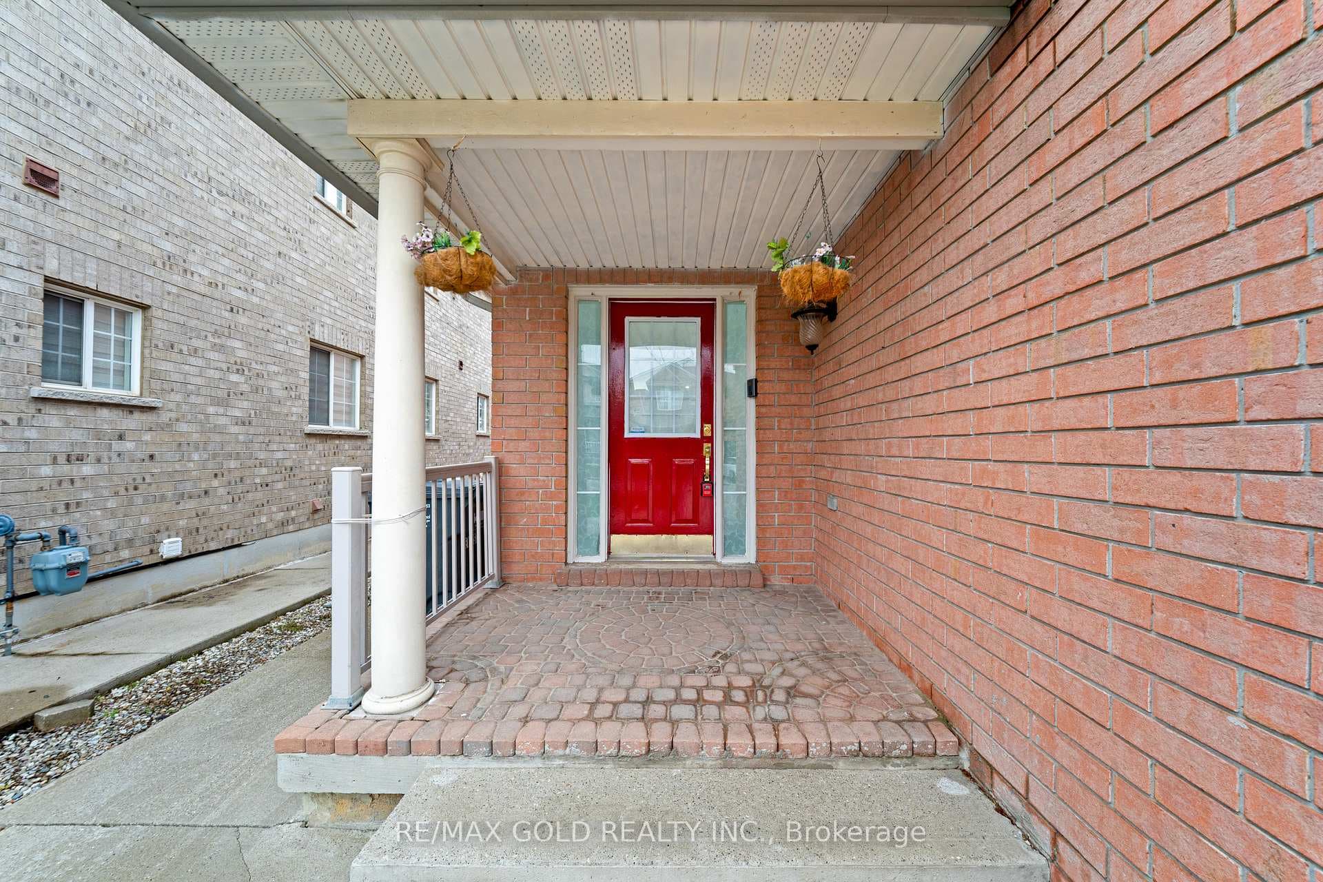 15 Revelstoke Place - Semi-Detached photo 5 of 49 in Brampton, Ontario