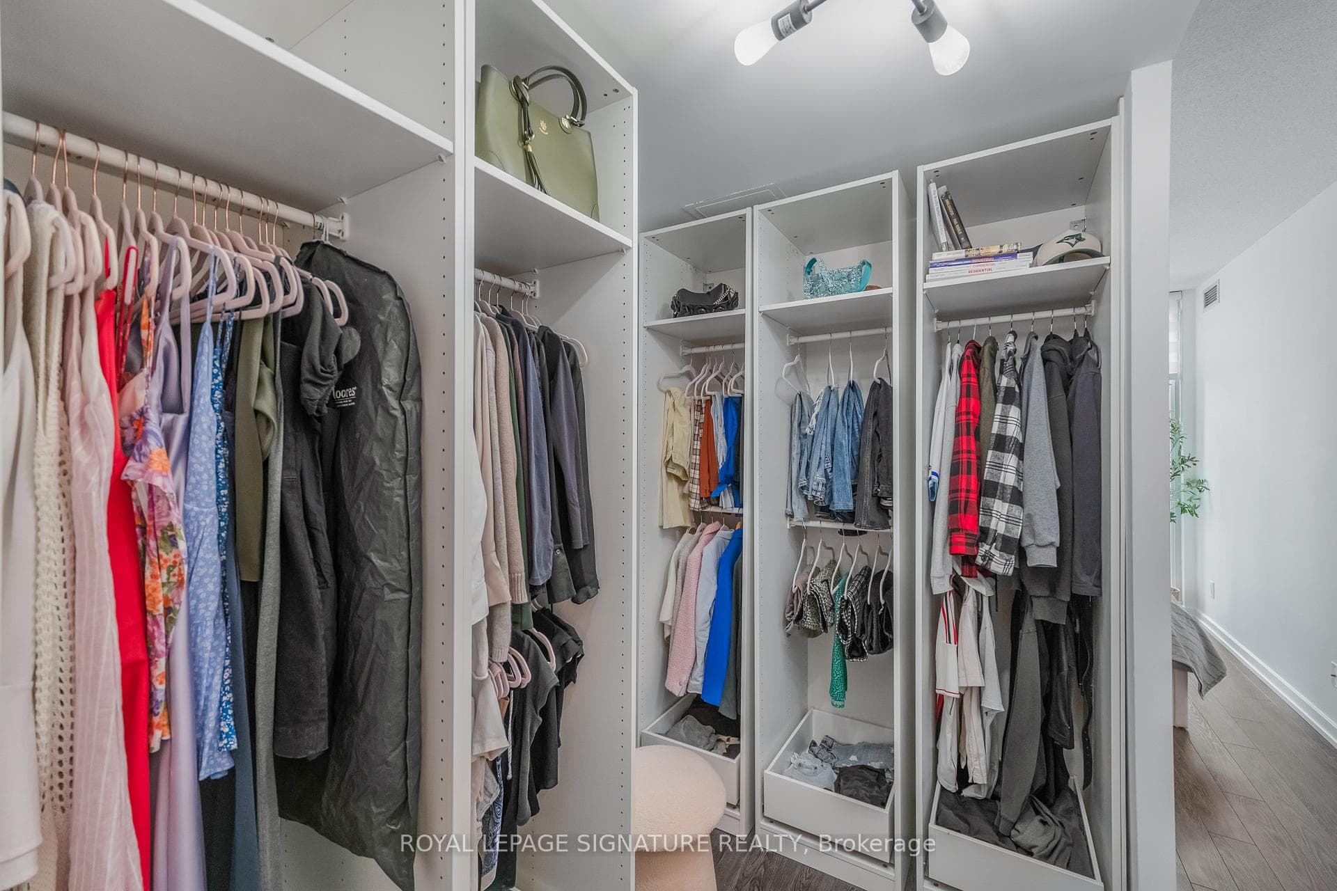18 Harbour Street Unit 1801 - Condo photo 17 of 35 in Downtown Toronto / Waterfront, Ontario