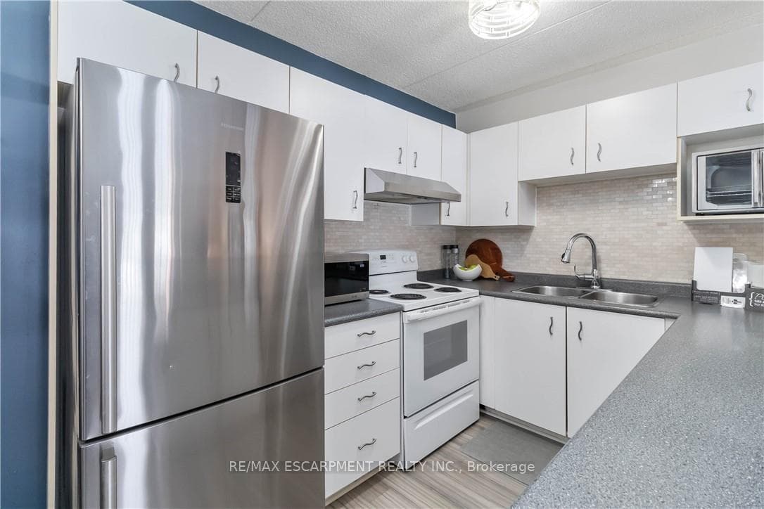4015 Kilmer Drive Unit 110 - Condo photo 12 of 34 in Burlington, Ontario