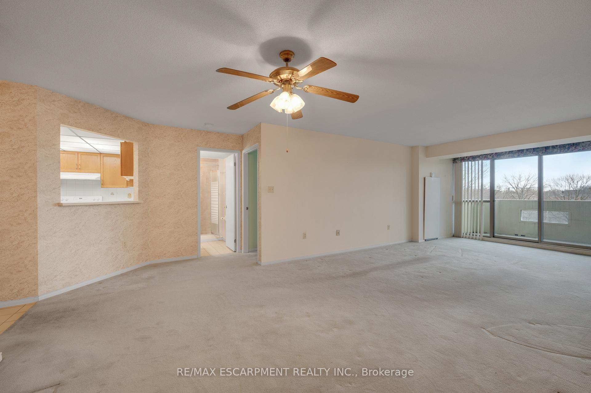 5070 Pinedale Avenue Unit 302 - Condo photo 6 of 36 in Burlington, Ontario