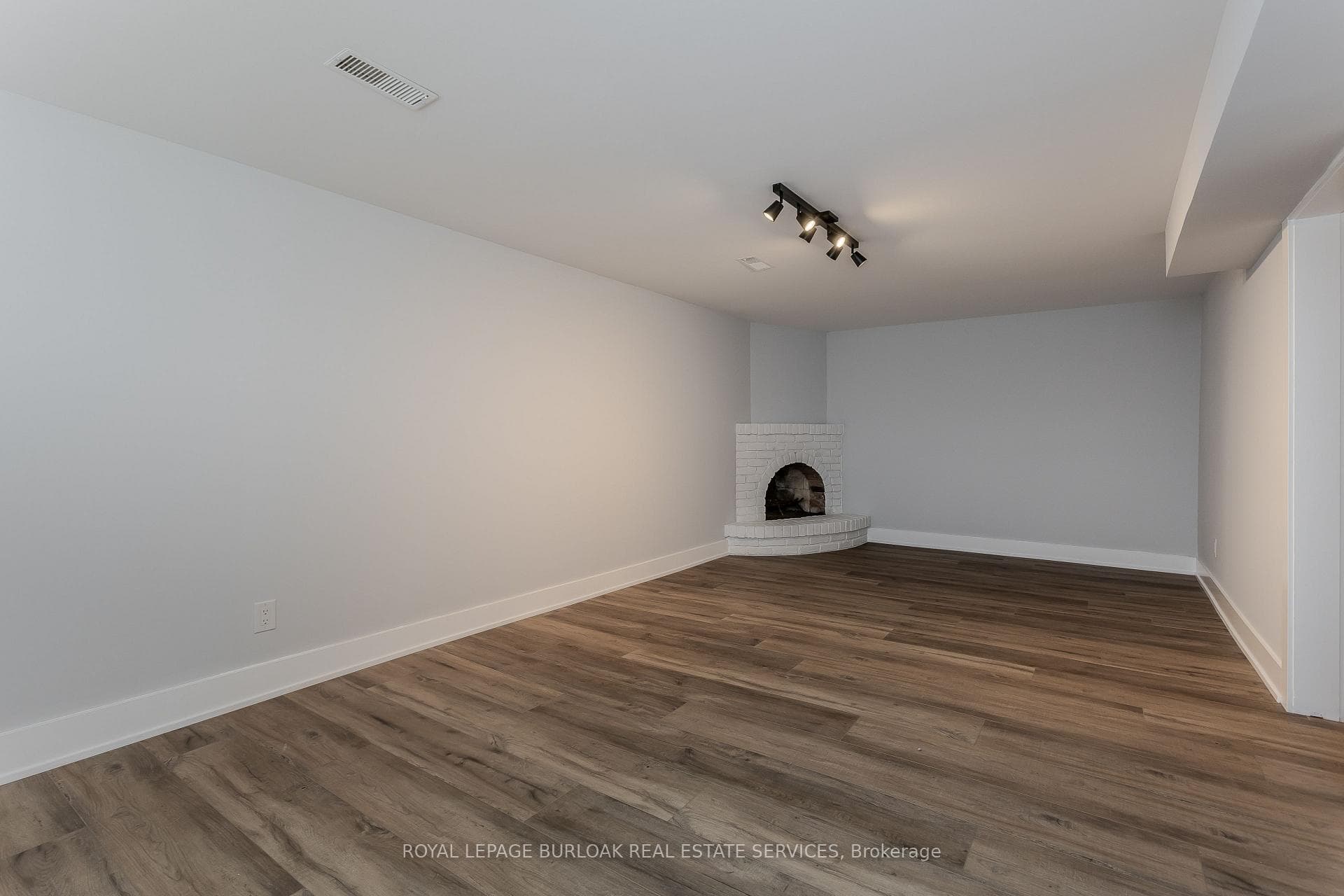3125 Michael Crescent - Detached photo 19 of 34 in Burlington, Ontario