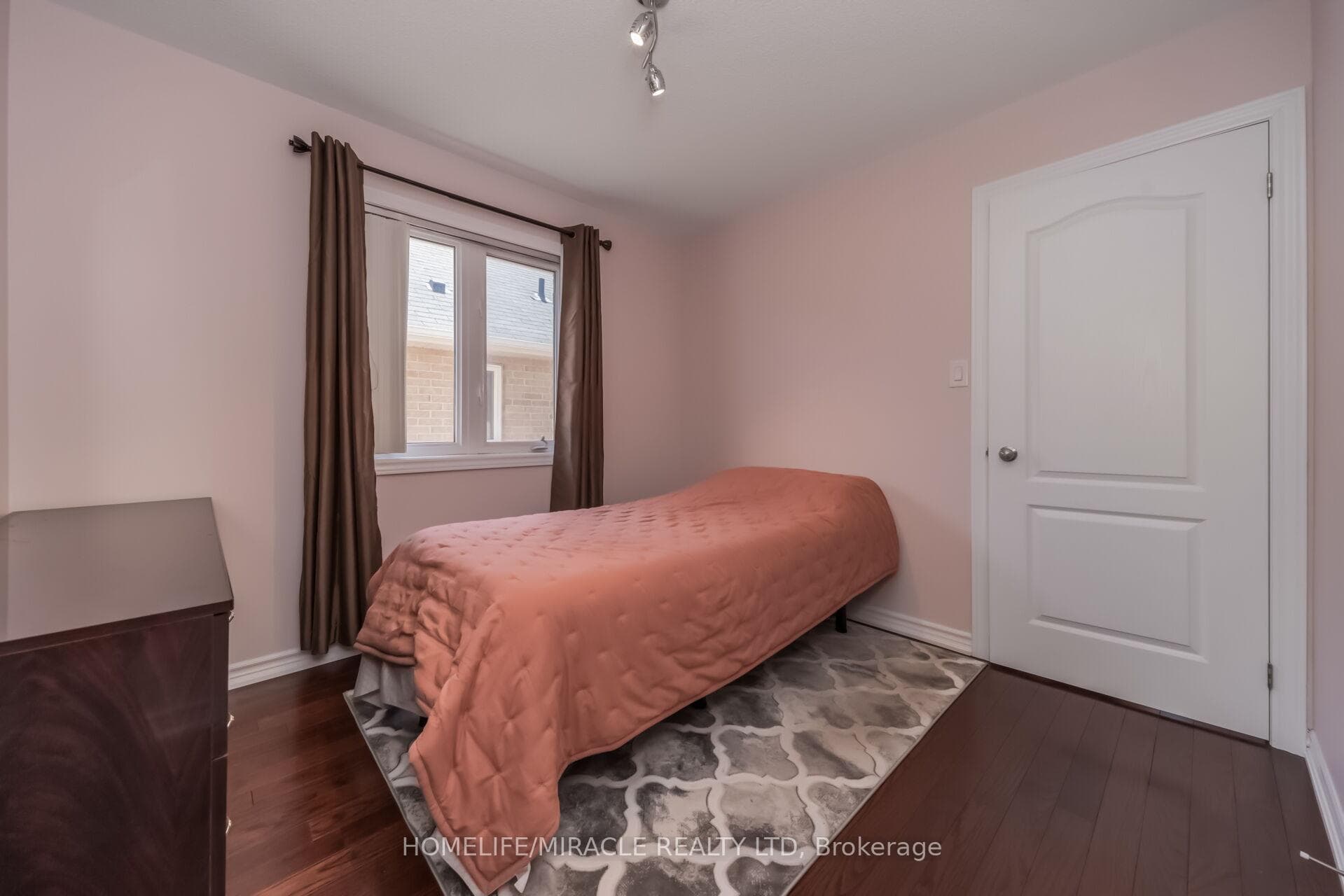 675 Best Road - Detached photo 21 of 29 in Milton, Ontario