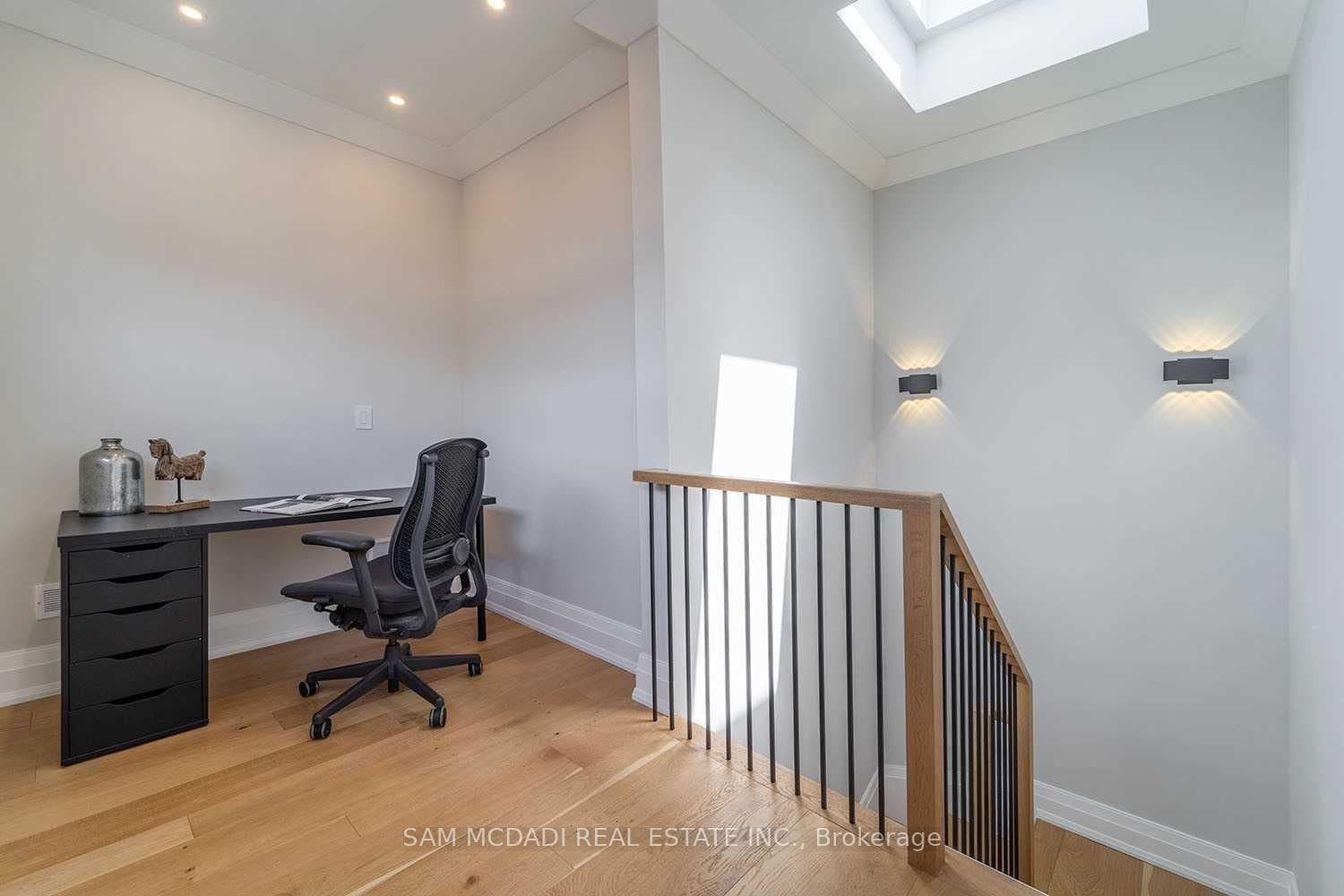 584 Fourth Line - New Construction photo 29 of 50 in Oakville, Ontario