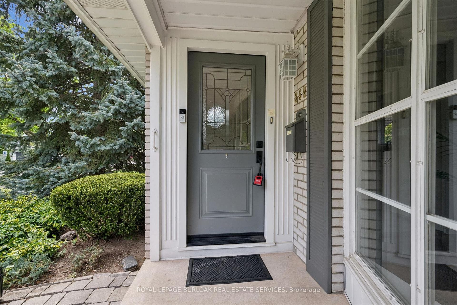 3521 Regal Road - Detached photo 5 of 40 in Burlington, Ontario