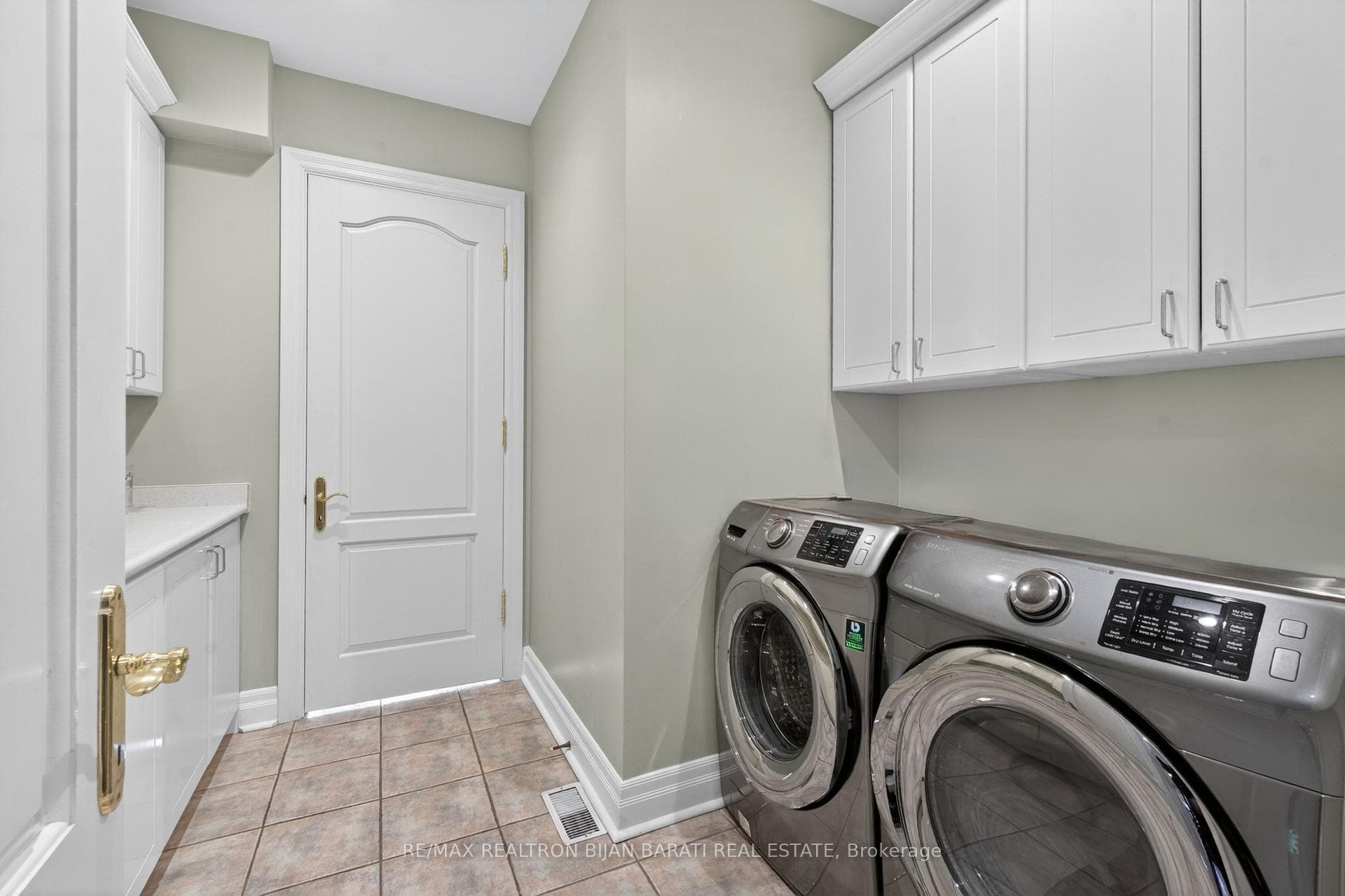 60 Lorraine Drive - Detached photo 38 of 50 in Thornhill / Willowdale, Ontario