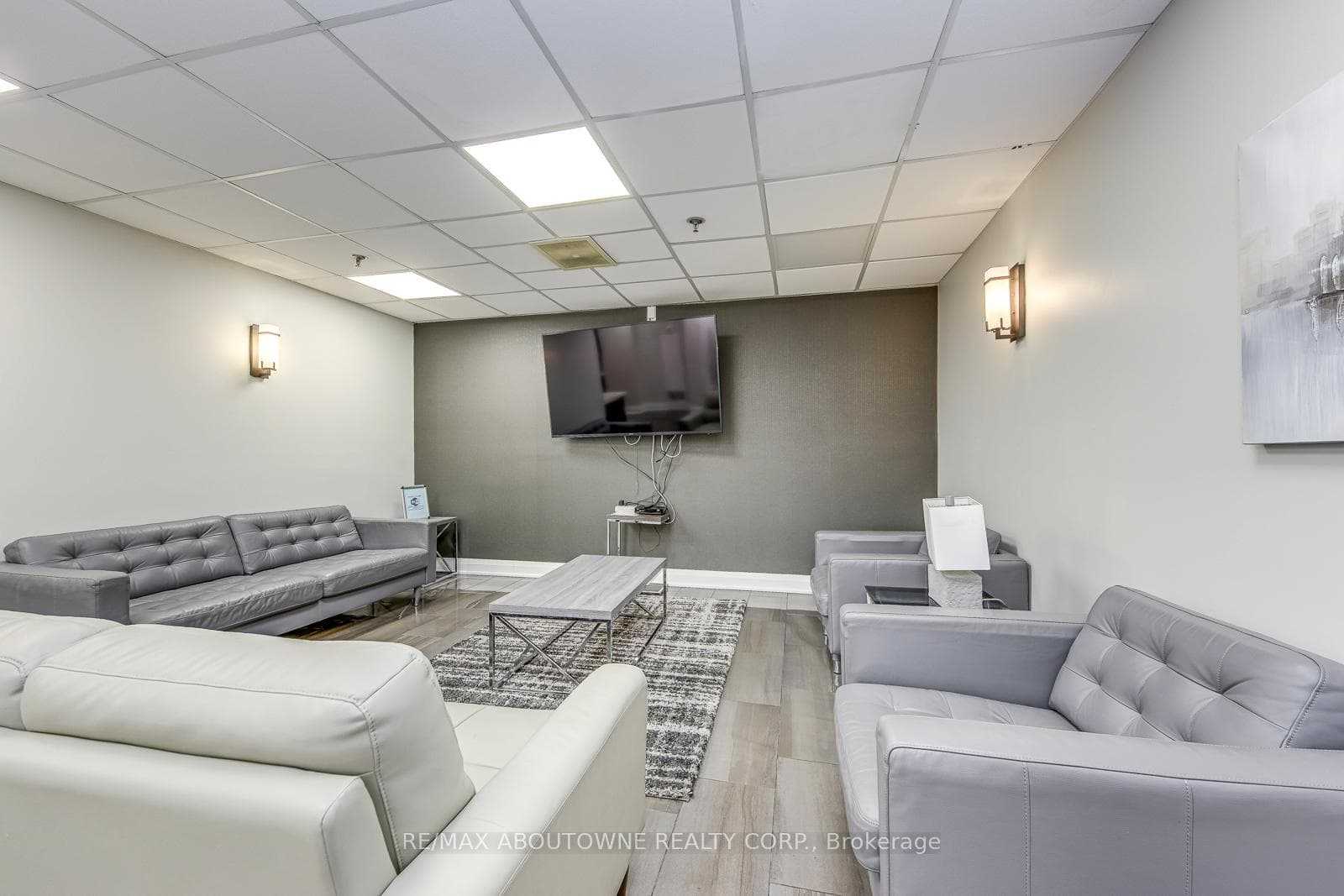 1270 Maple Crossing Boulevard Unit 1705 - Condo photo 43 of 44 in Burlington, Ontario