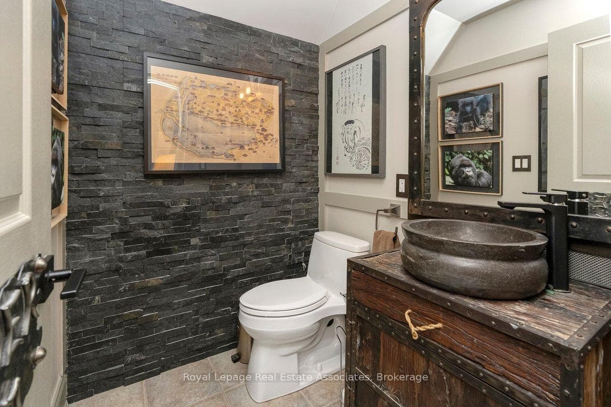 4135 Shipp Drive Unit 20 - Condo photo 10 of 50 in Mississauga, Ontario