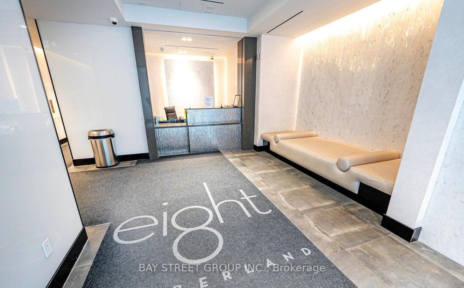 8 cumberland Street Unit 2009 - Condo photo 15 of 19 in Annex / Yorkville / Summerhill, Ontario