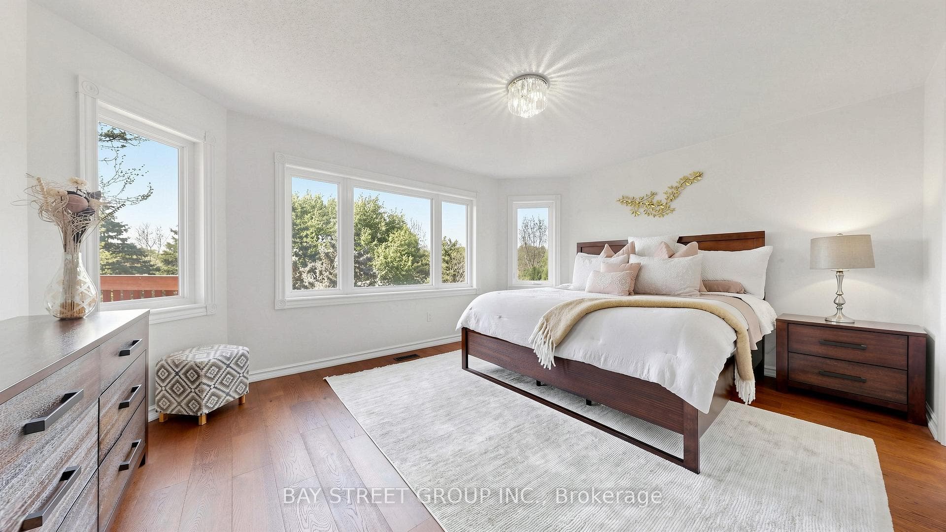 1742 Sir Monty's Drive - Detached photo 25 of 43 in Mississauga, Ontario