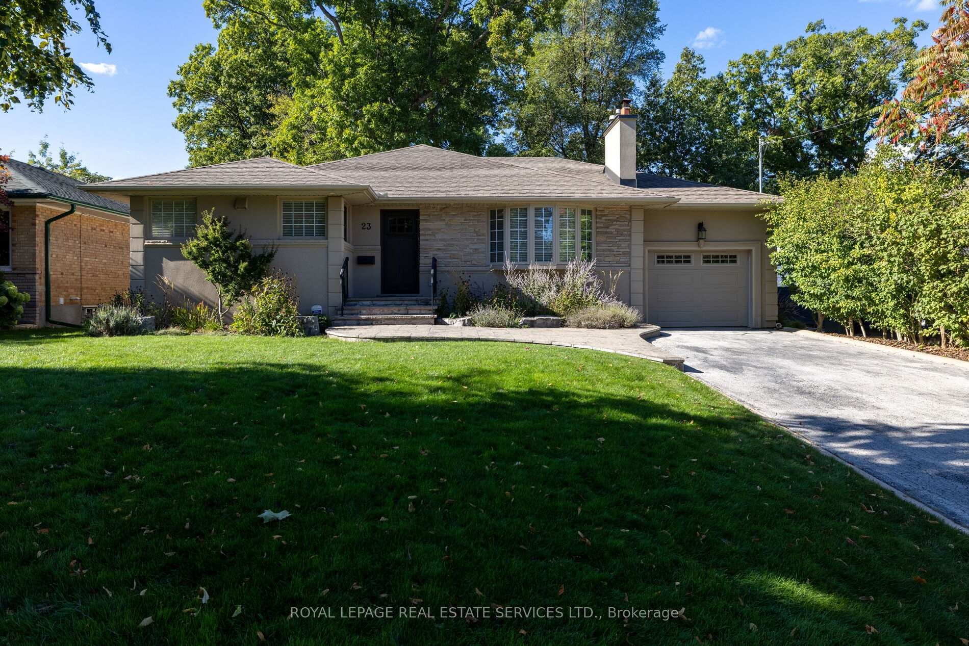 23 Glenmanor Drive - Detached for sale in Glen Abbey, Ontario