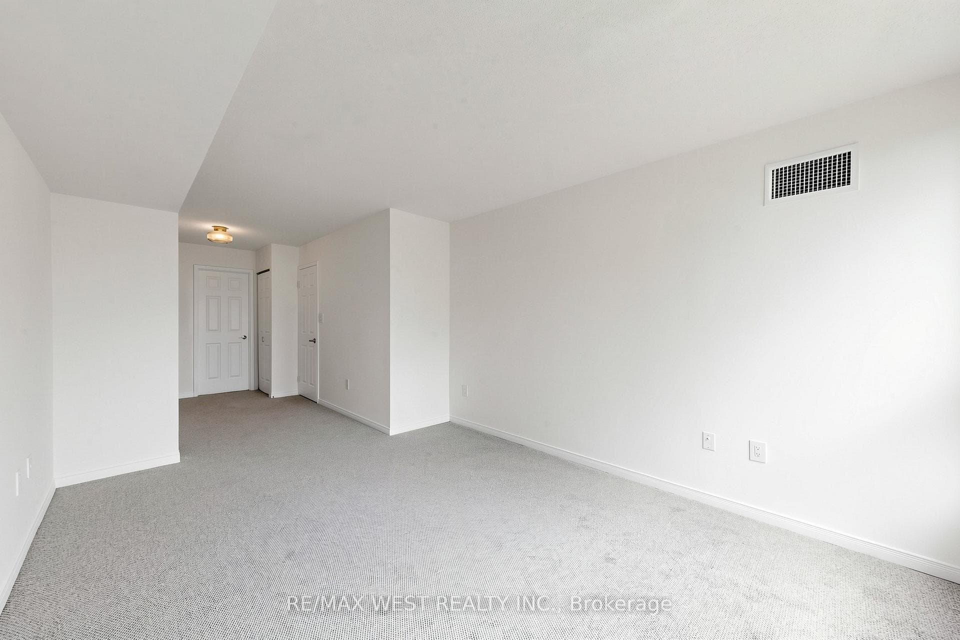 5 Concorde Place Unit 1302 - Condo photo 27 of 47 in Don Mills / Parkwoods / Victoria Village, Ontario