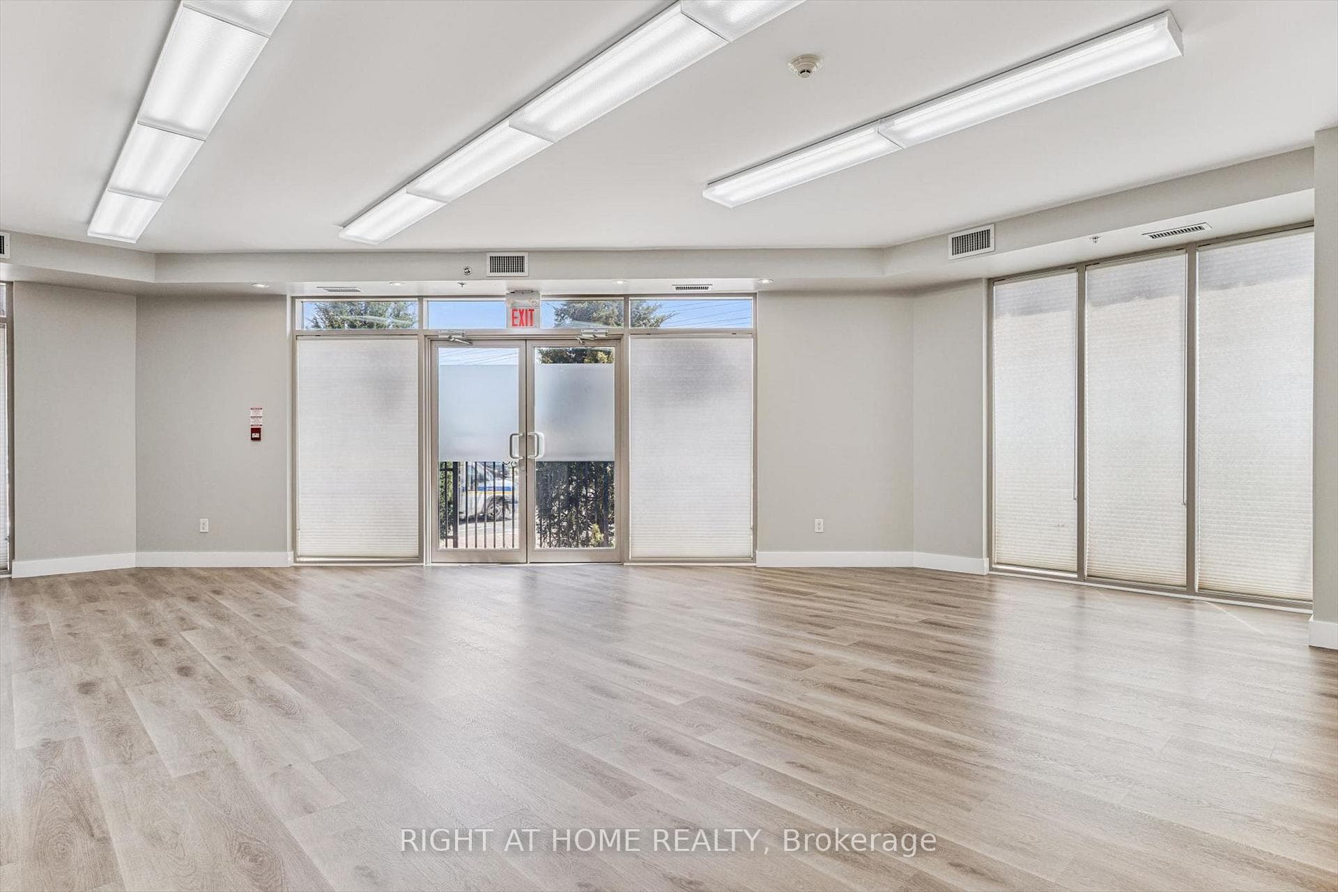 5317 Upper Middle Road Unit 312 - Condo photo 20 of 26 in Burlington, Ontario