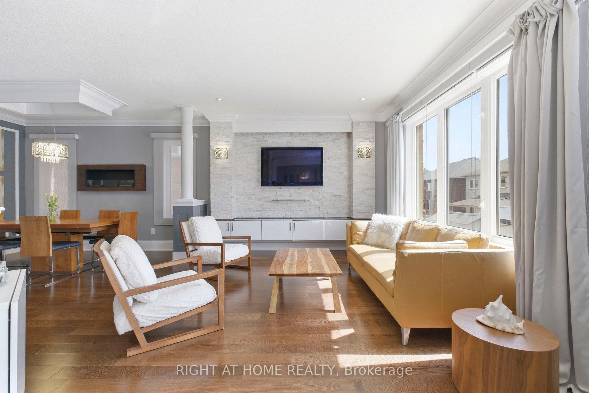 10 Learmont Avenue - Detached photo 11 of 34 in Caledon, Ontario