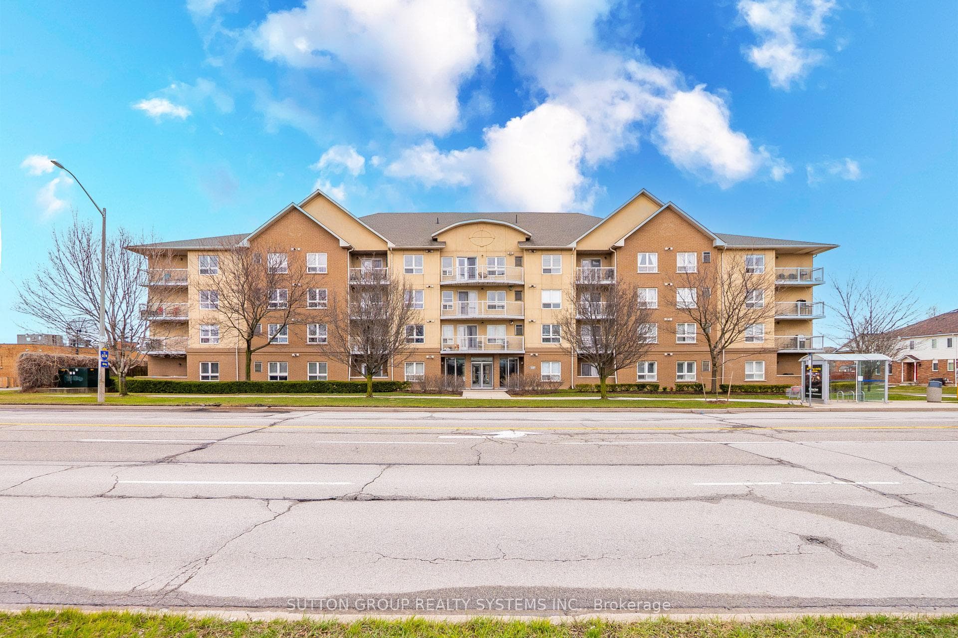 4450 Fairview Street Unit 312 - Condo for sale in Brant Hills, Ontario