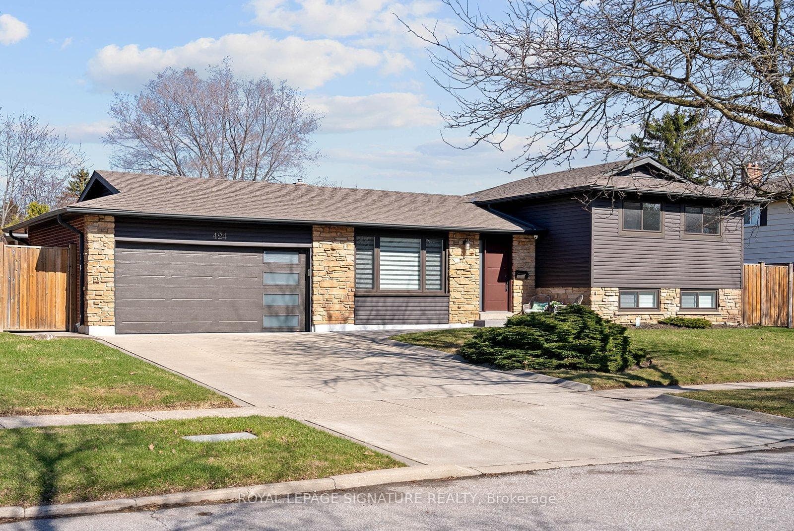 424 Lara Woods N/A - Detached for sale in Applewood, Ontario