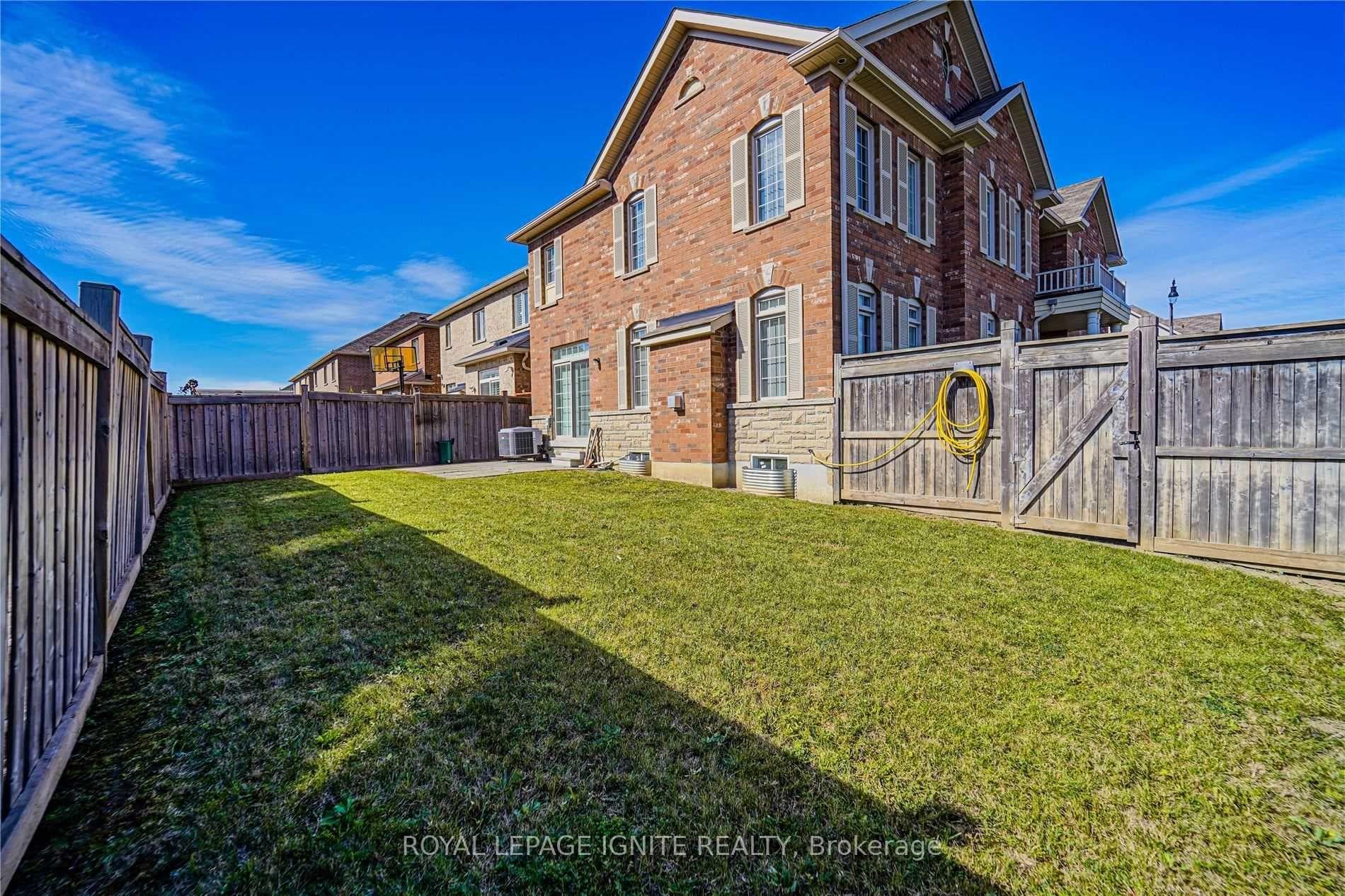 26 Ironshield Drive Unit Upper - Detached photo 5 of 36 in Brampton, Ontario