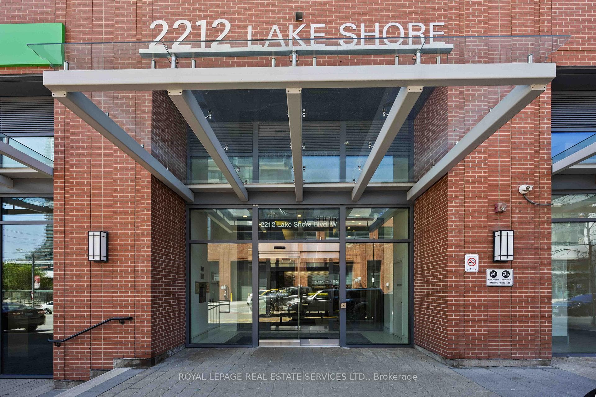 2212 Lake Shore Boulevard Unit 3807 - Condo photo 2 of 44 in Liberty Village / Parkdale / South Parkdale, Ontario