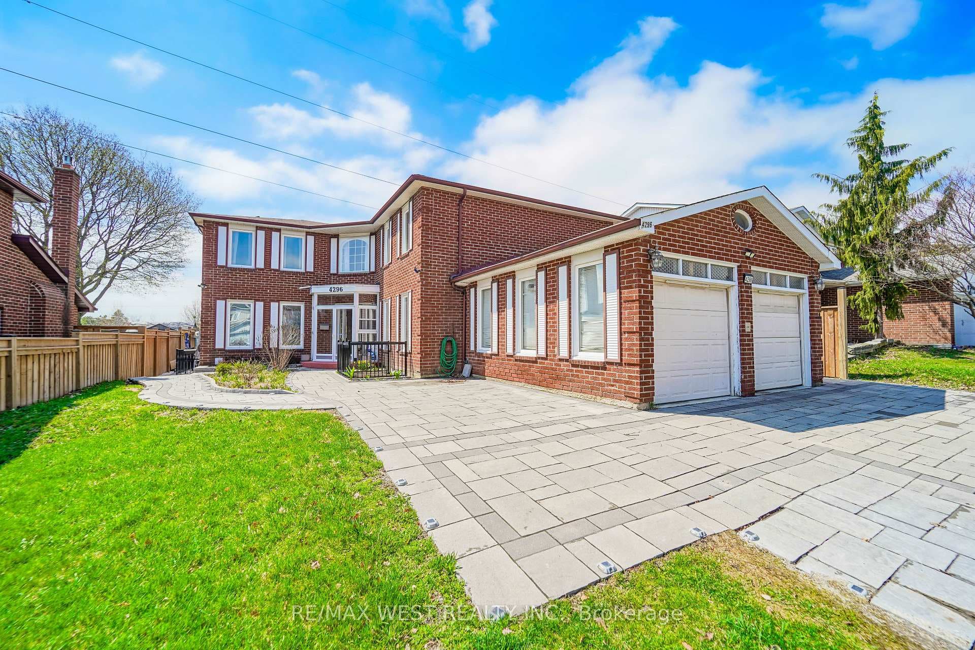 4296 Claypine Rise, Mississauga — home with in-law suite