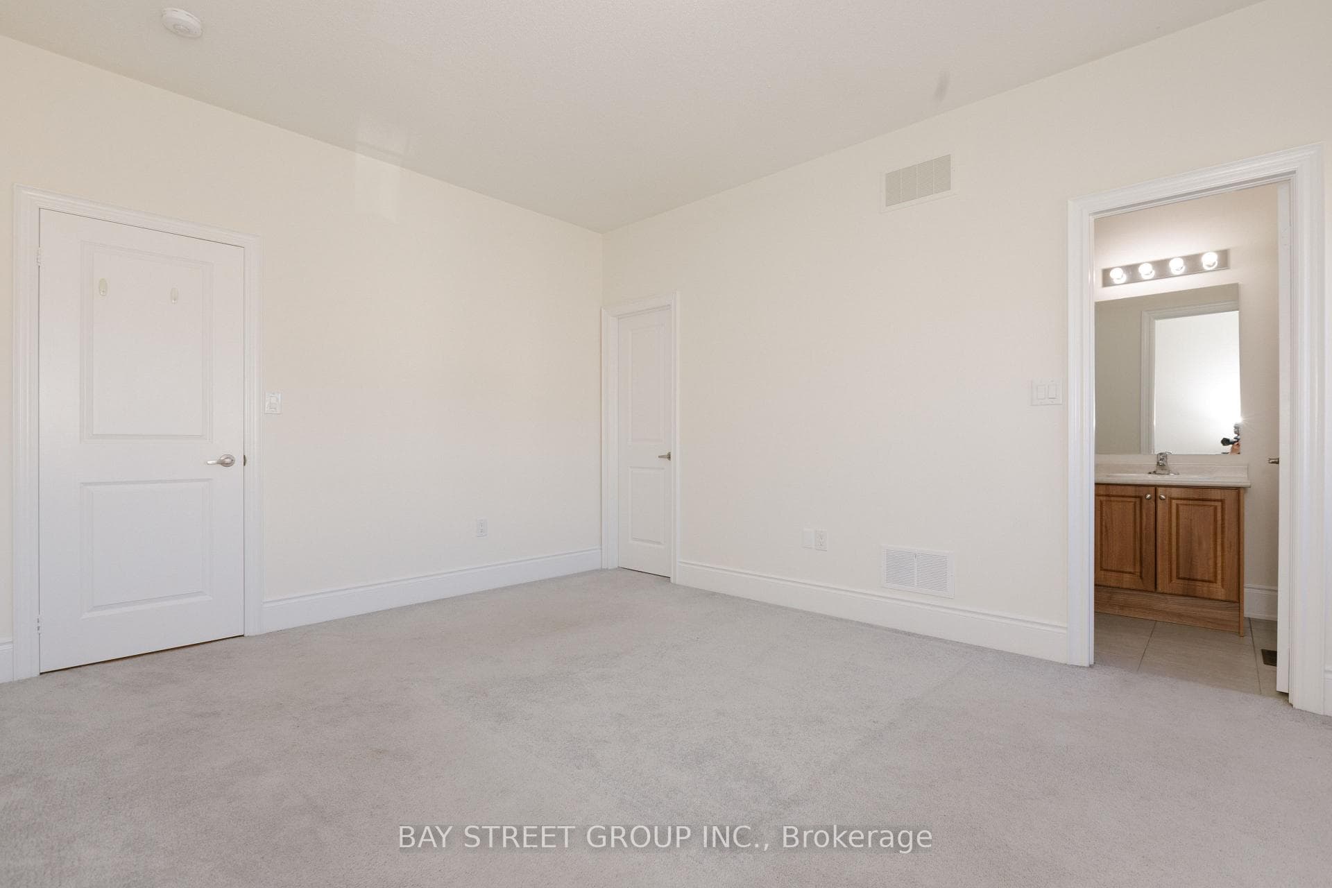 3127 Streamwood Pass - Detached photo 34 of 48 in Oakville, Ontario